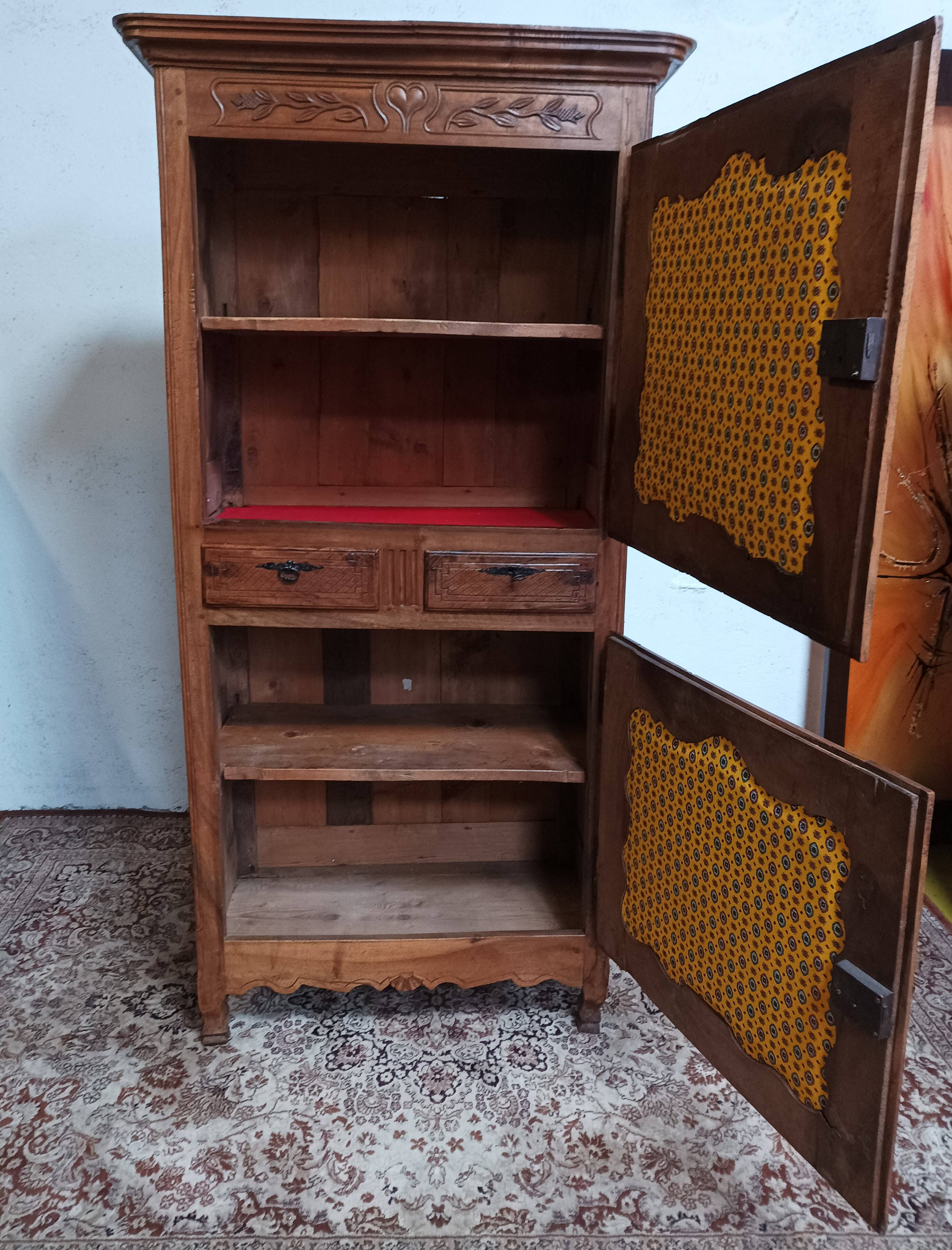 Louis XV standing man in walnut 18th century