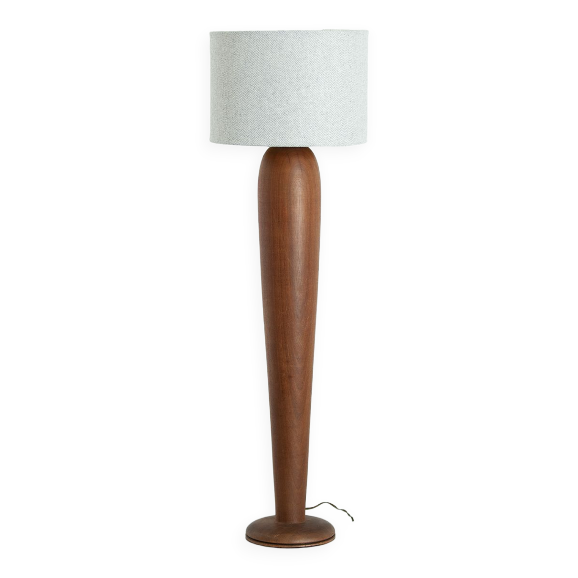 Lamp with oblong foot