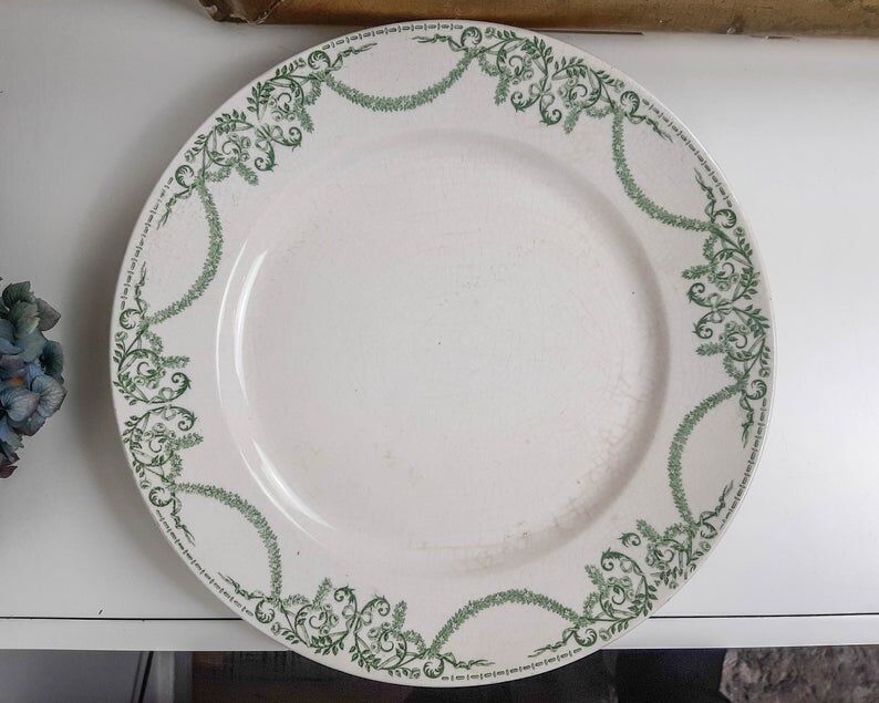 Round dish "Napoleon" Creil - Montereau Labrador Iron Land