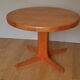 Table de repas en orme 2 rallonges pied central