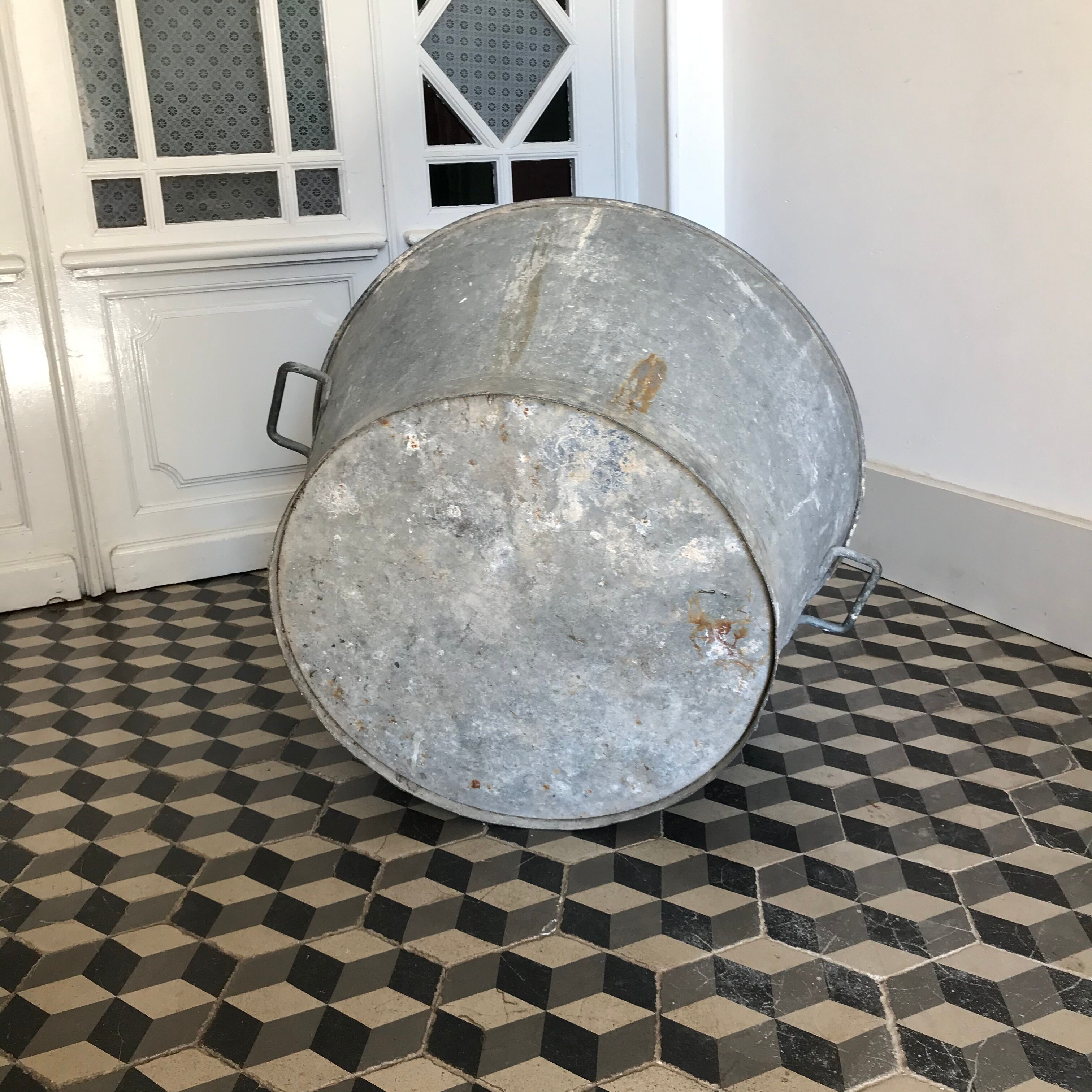 Zinc basin