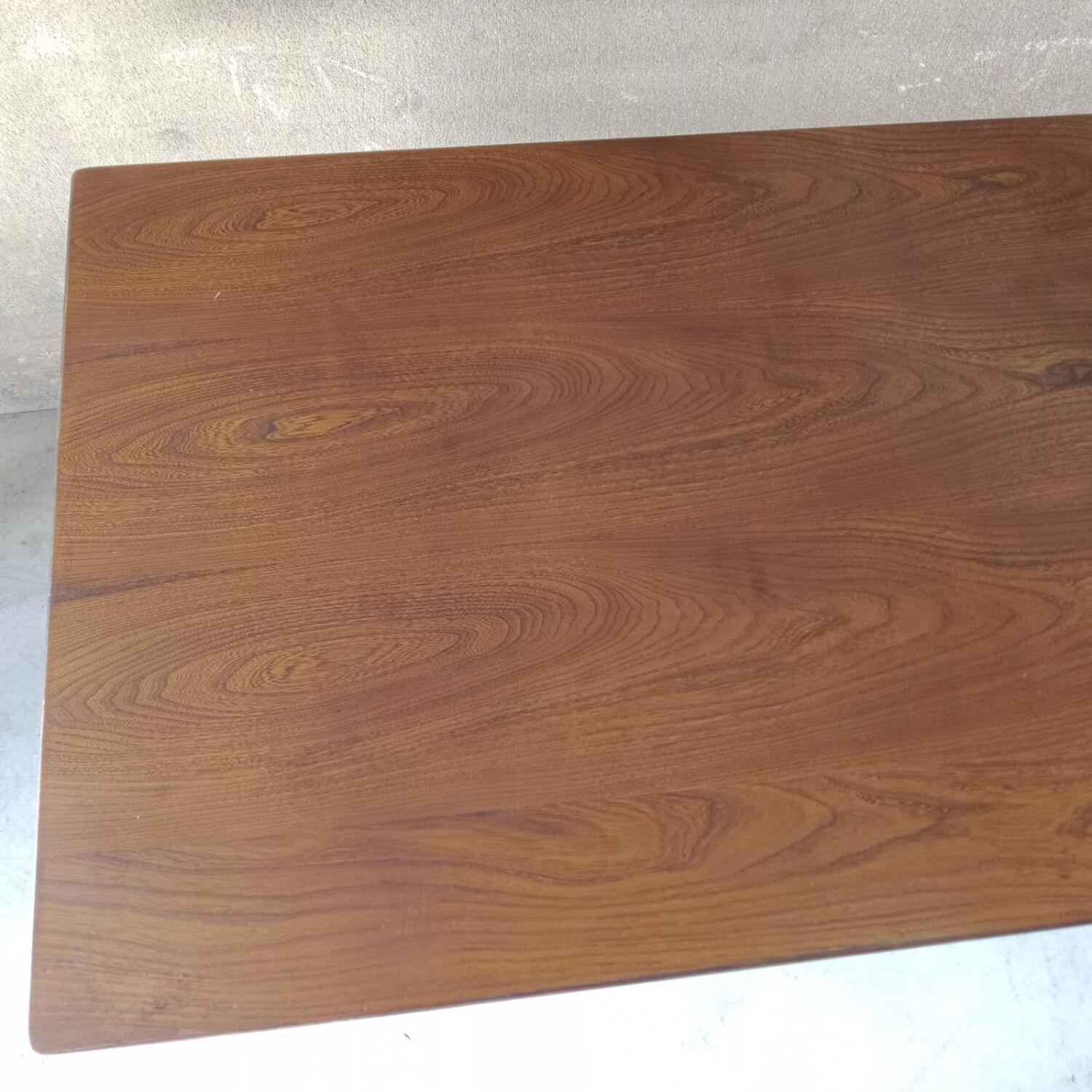 Elm table