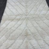 Handcrafted Moroccan rug decorated 250cm x 150cm