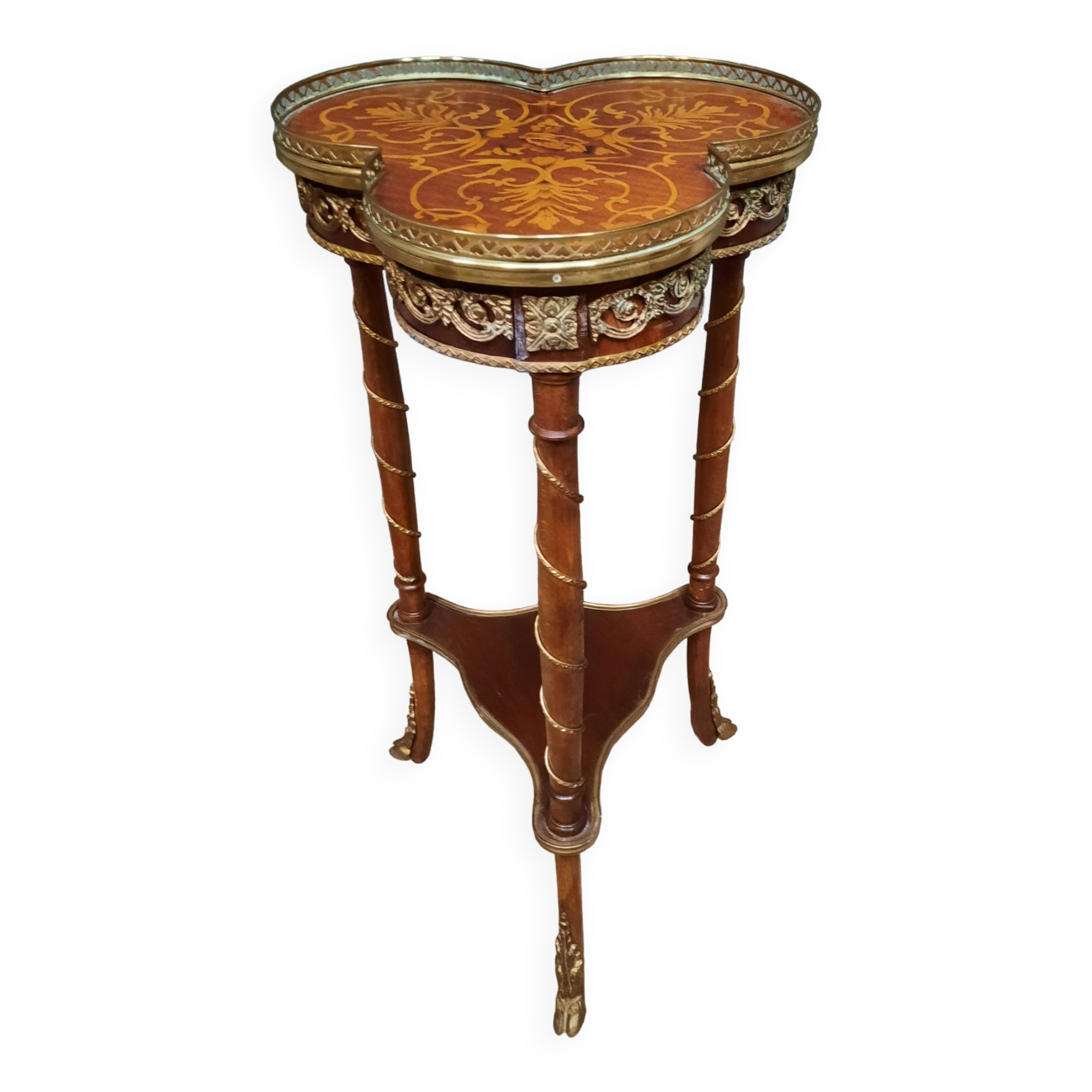 Trilobee marquetry table
