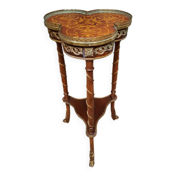 Trilobee marquetry table