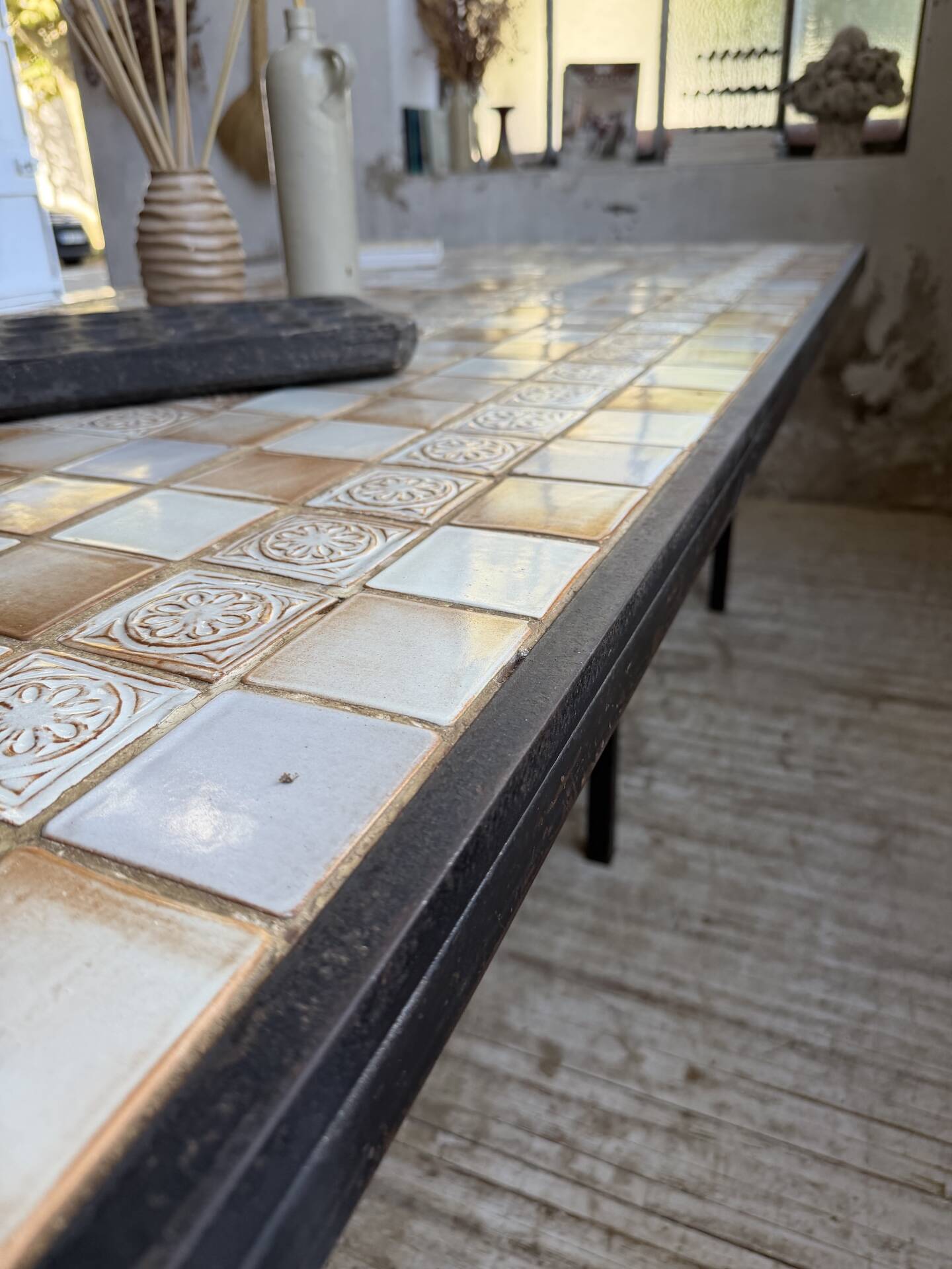 Dining table tiled 1950 dlg Capron
