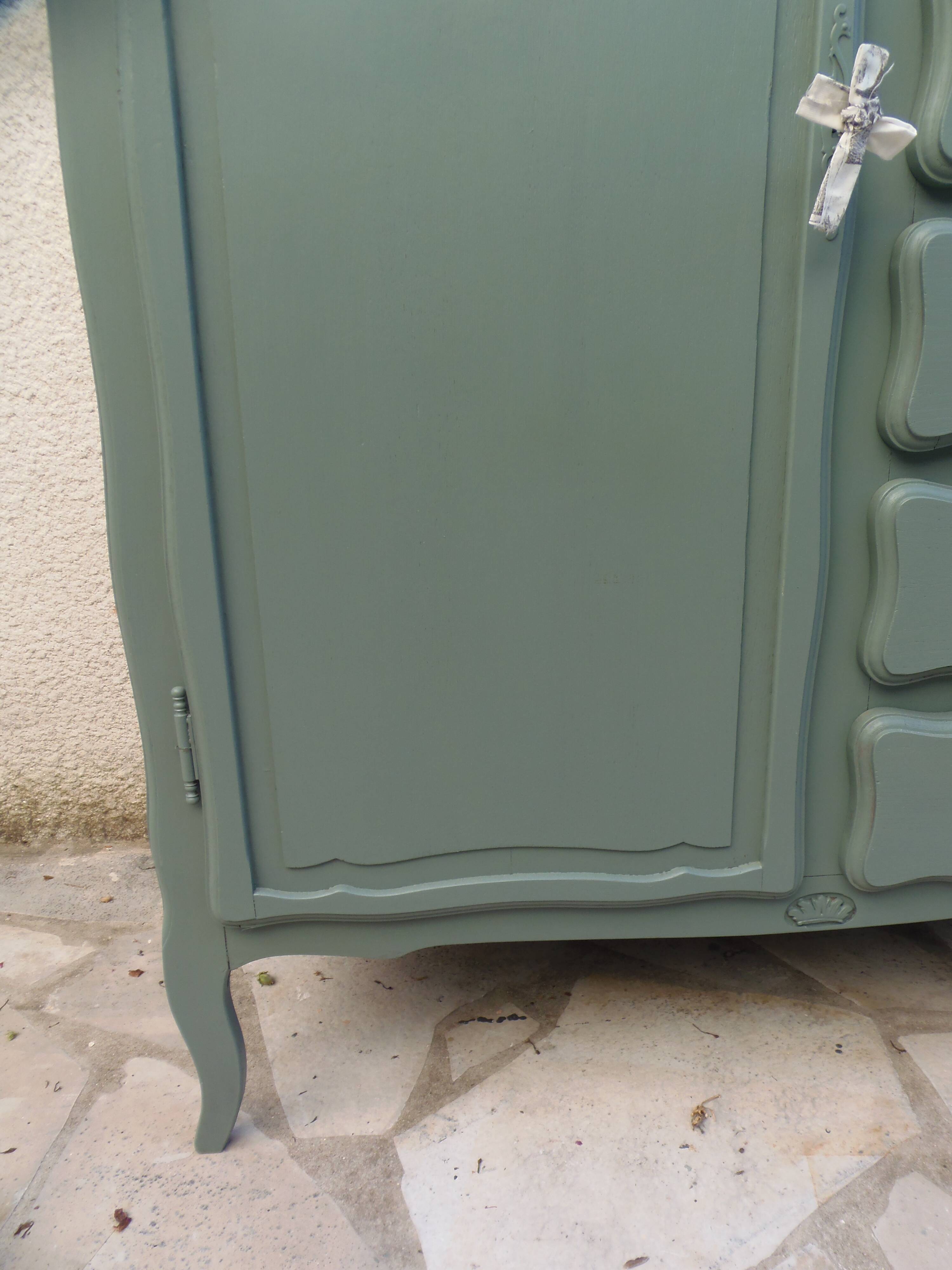 Armoire ancienne Green Smoke – Toile de Jouy .