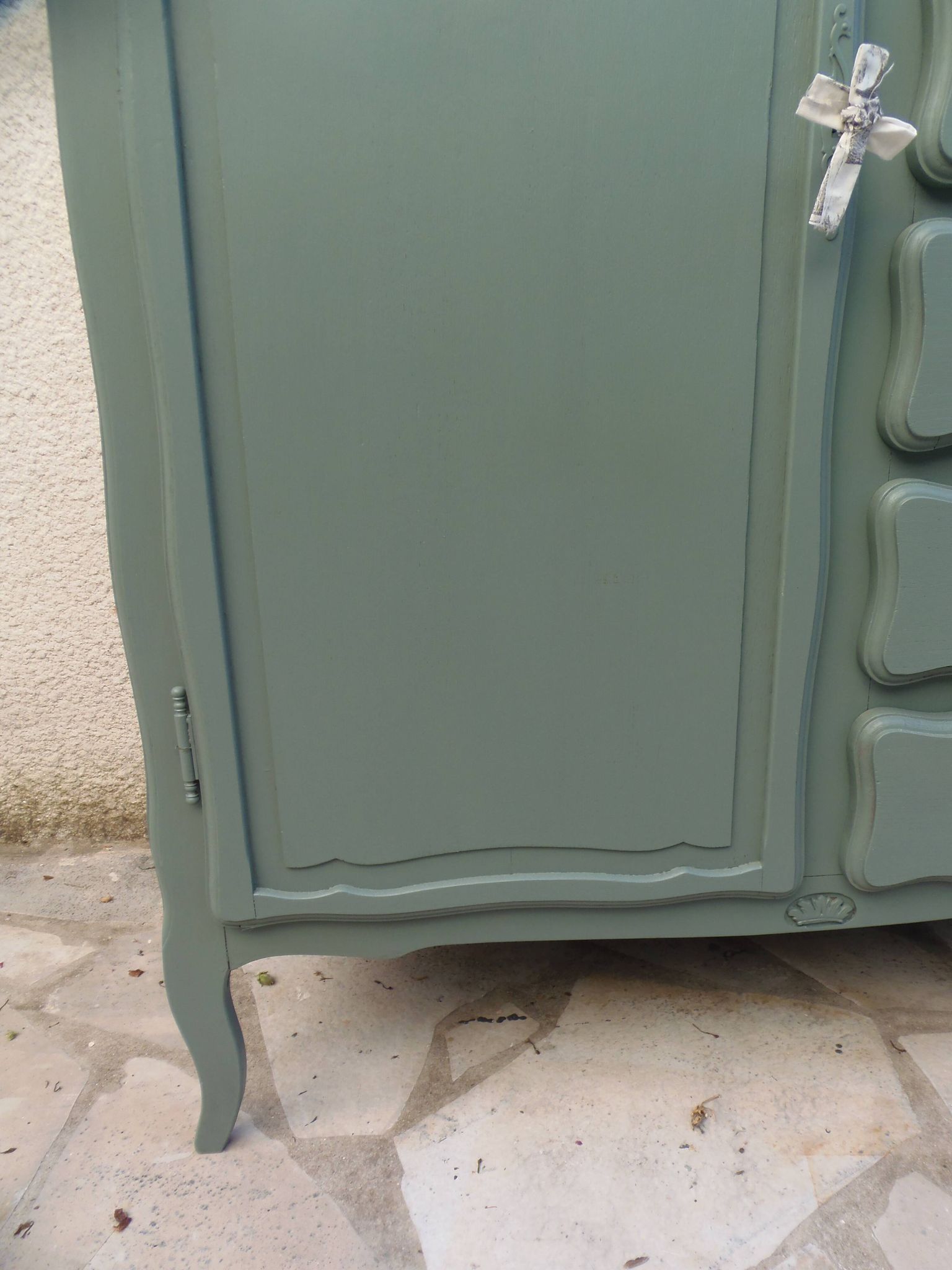 Armoire ancienne Green Smoke – Toile de Jouy .