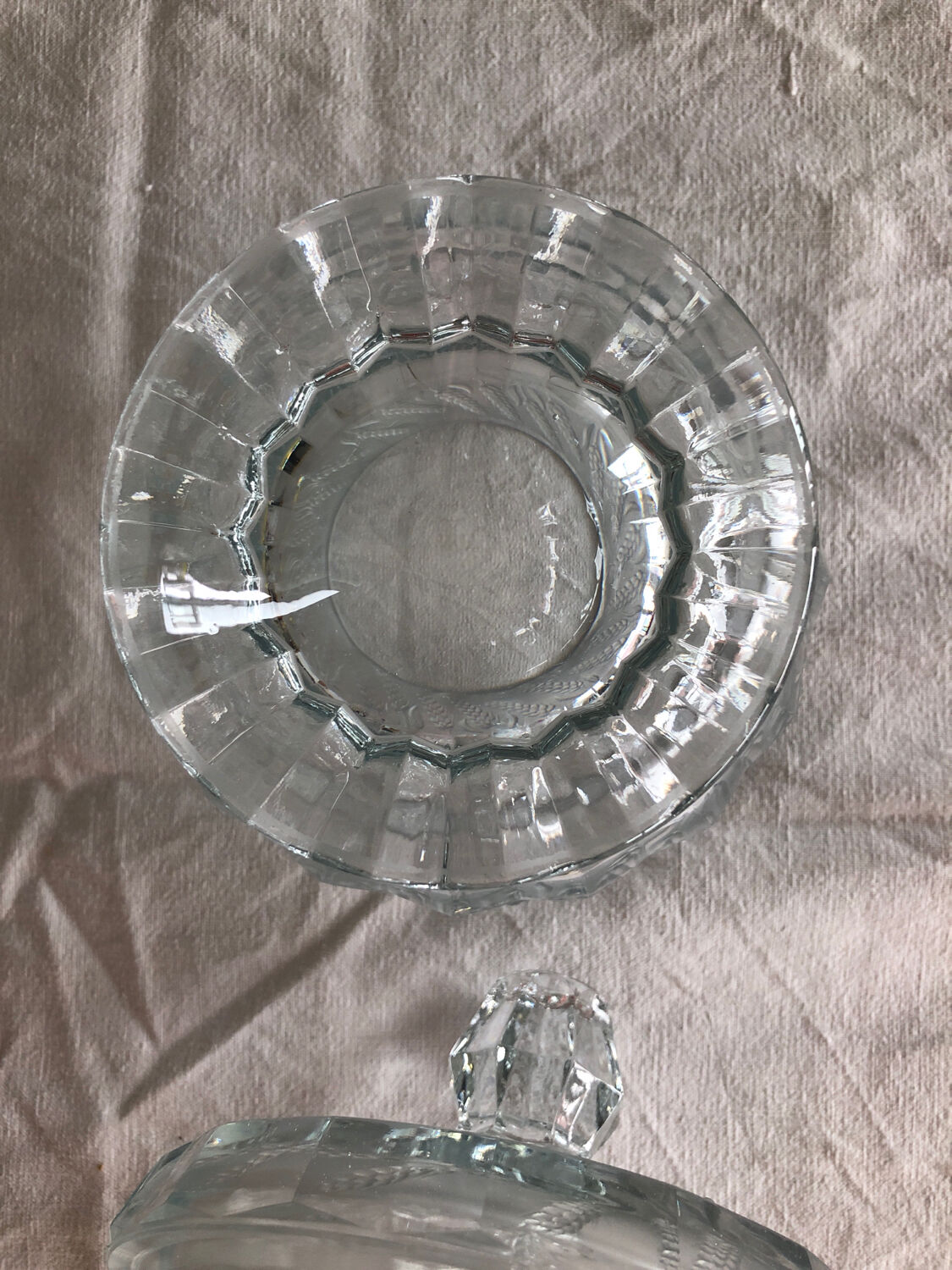 Old candy box in cut and chiseled smoked glass with ART DECO ears of wheat decorations