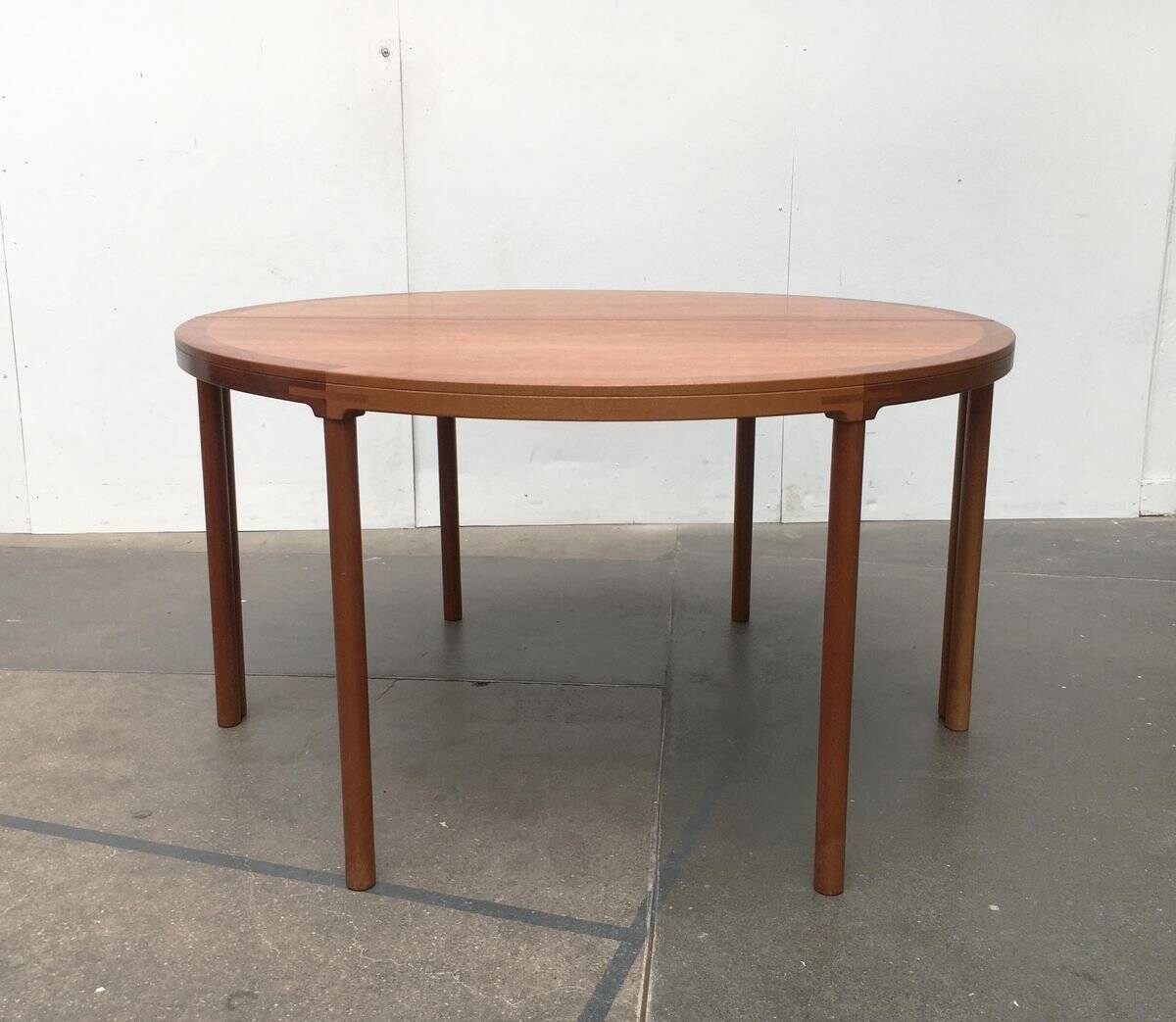Tables à manger scandinave mi-siècle en teck