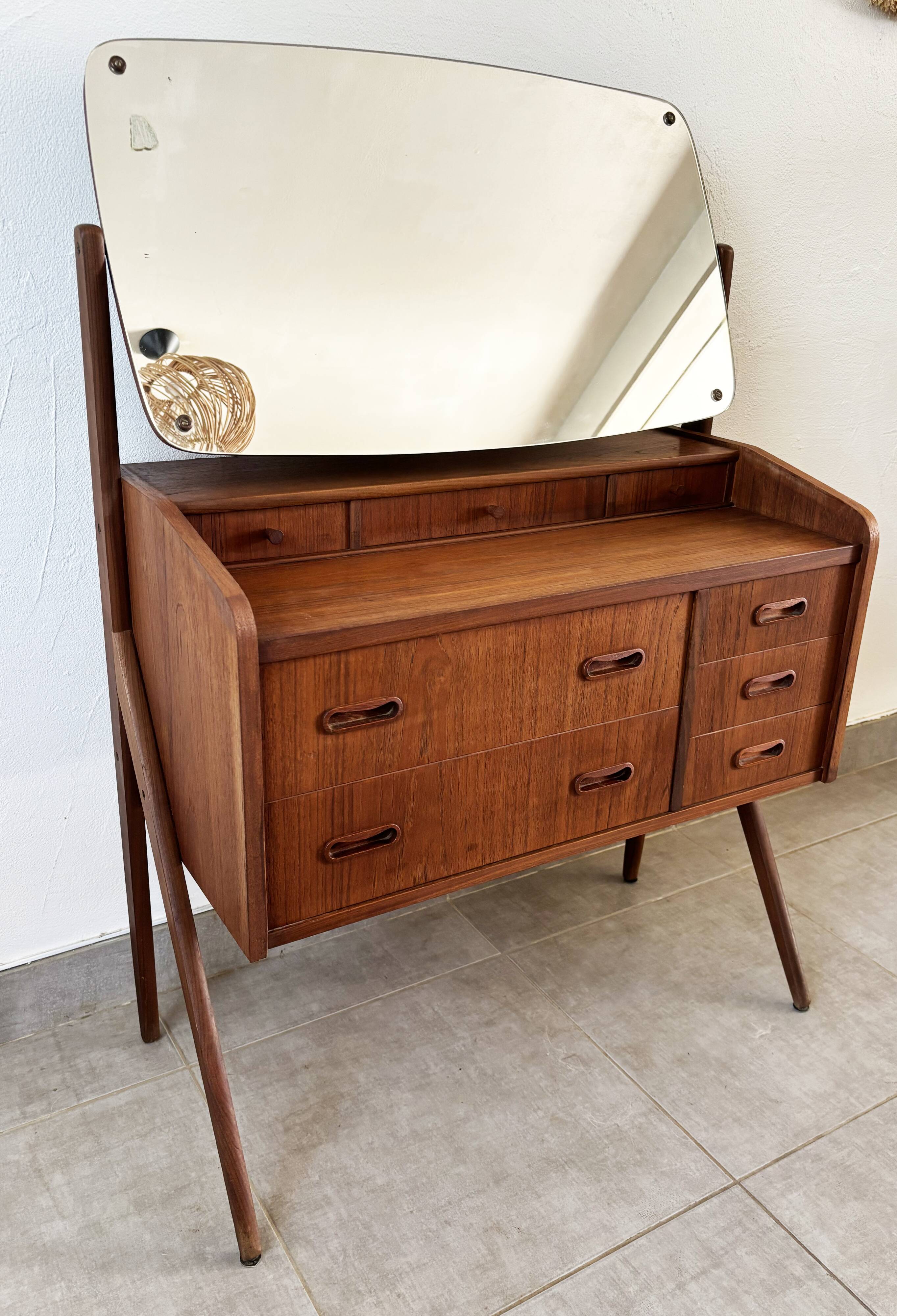 Vintage Danish teak hairdresser from the 1960s stamped Ag Spjel Kobber.