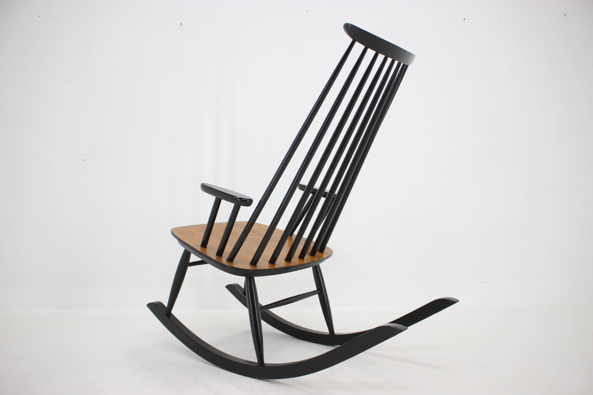1960s Varjosen Puunjalostus Beech Rocking Chair, Finland
