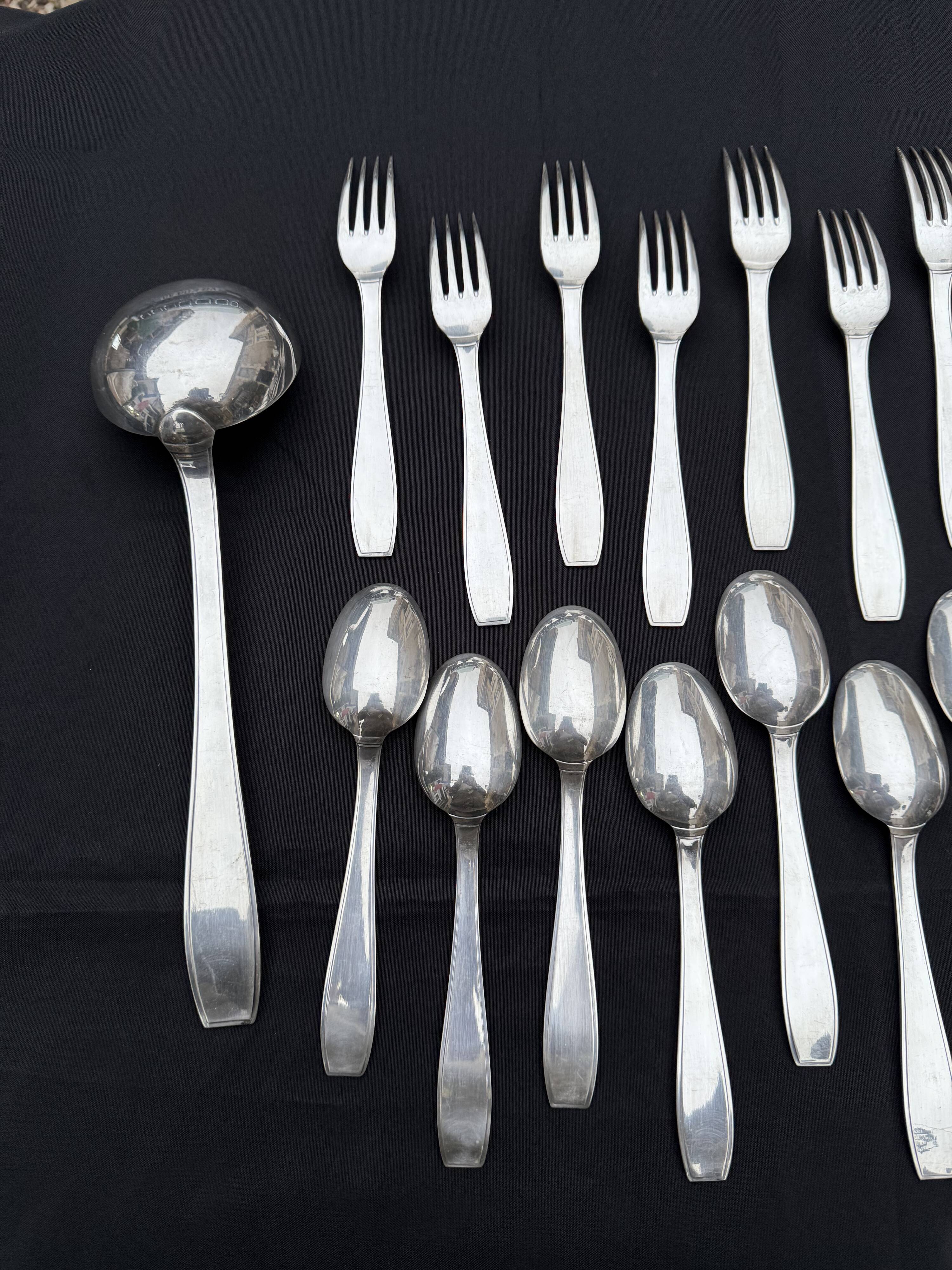 Christofle 37-piece cutlery set, Atlas model