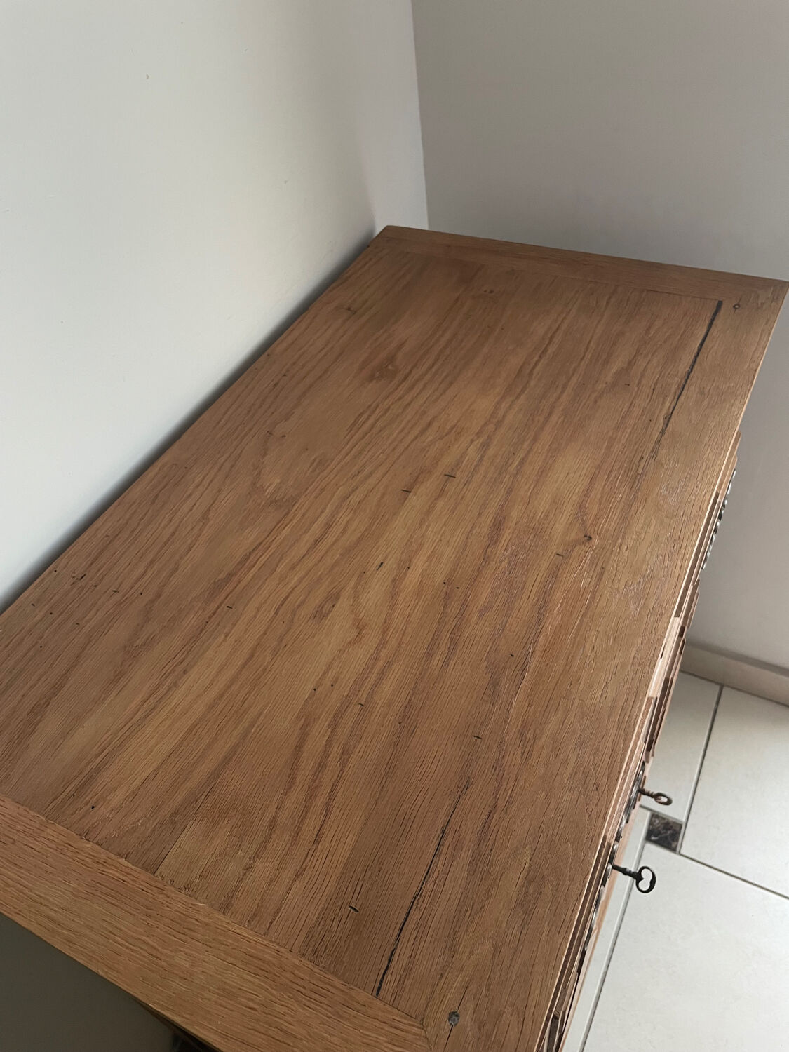 Oak buffet – restoration inspired by wabi-sabi