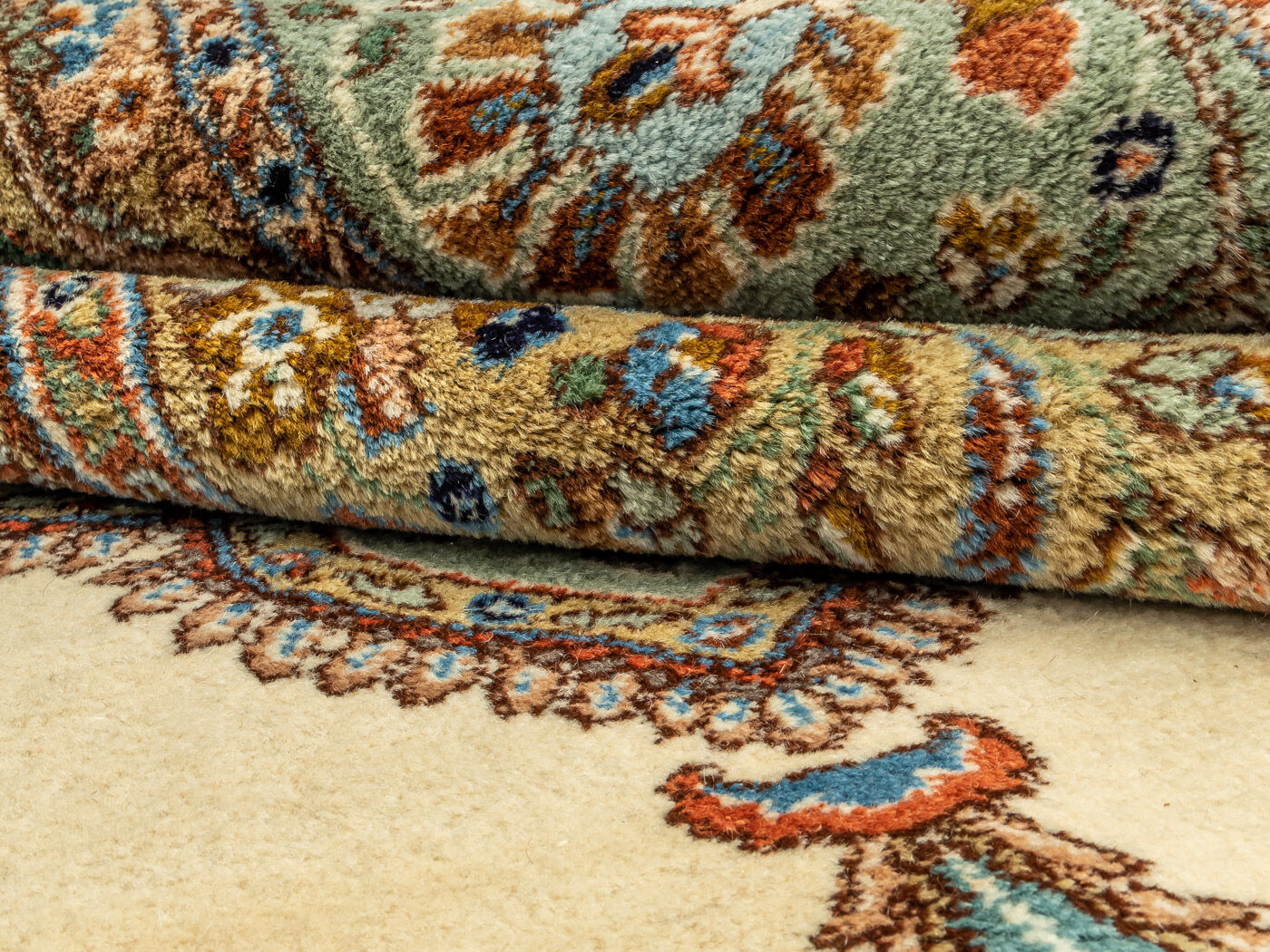 1960s kashmar carpet, 255 x 335