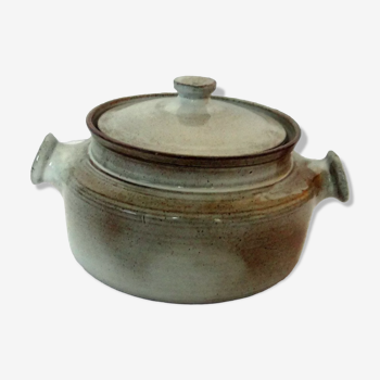 SMALL SOUPIERE OR LEGUMIER WITH VARNISHED CERAMIC LID