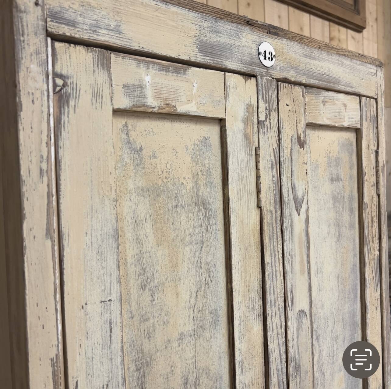 Two-door workshop locker N.43