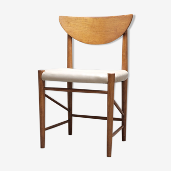 Mid-century teak dining chair by Peter Hvidt for Soborg