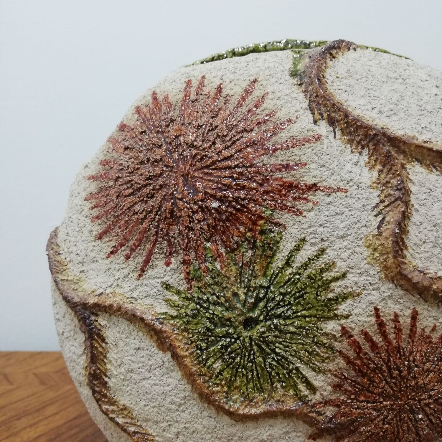Vase or pique ceramic flowers height 20cm