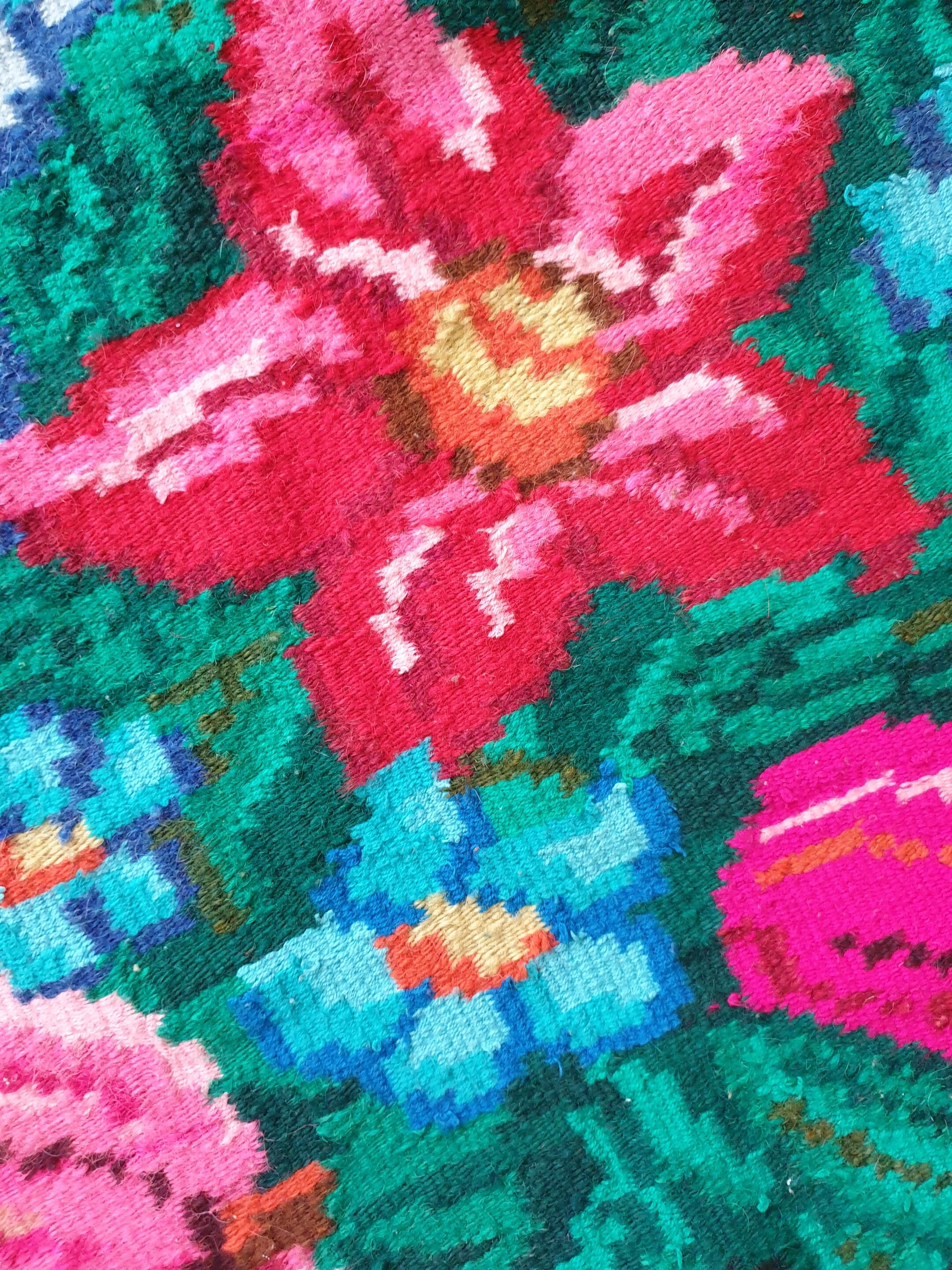 Tapis floral en laine de Moldavie de style bohème - 182×208 cm