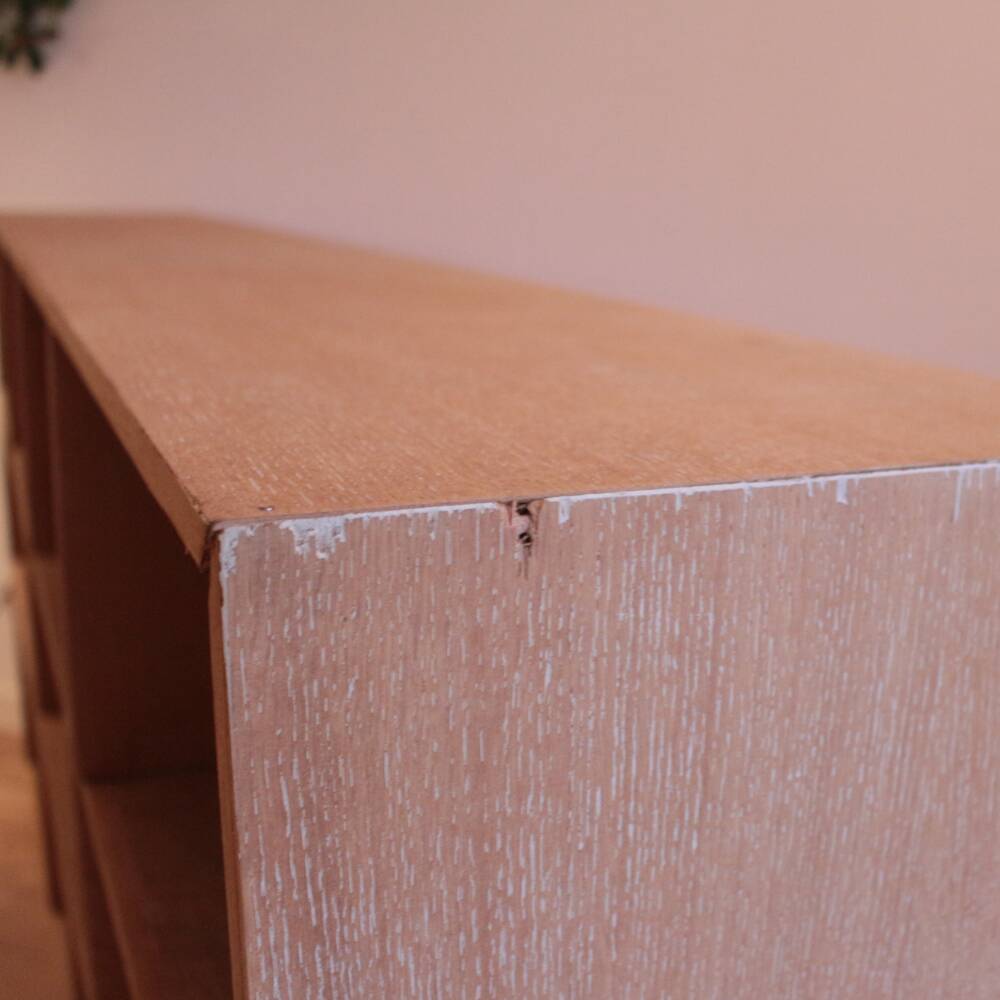 Workshop cabinet with compartments