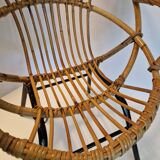 Fauteuil enfant corbeille en rotin et métal noir, années 60