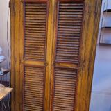 Indian wardrobe Rajasthan yellow, with clerestory