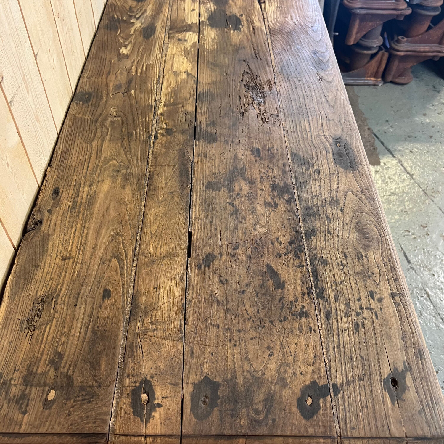 Sideboard in raw chestnut