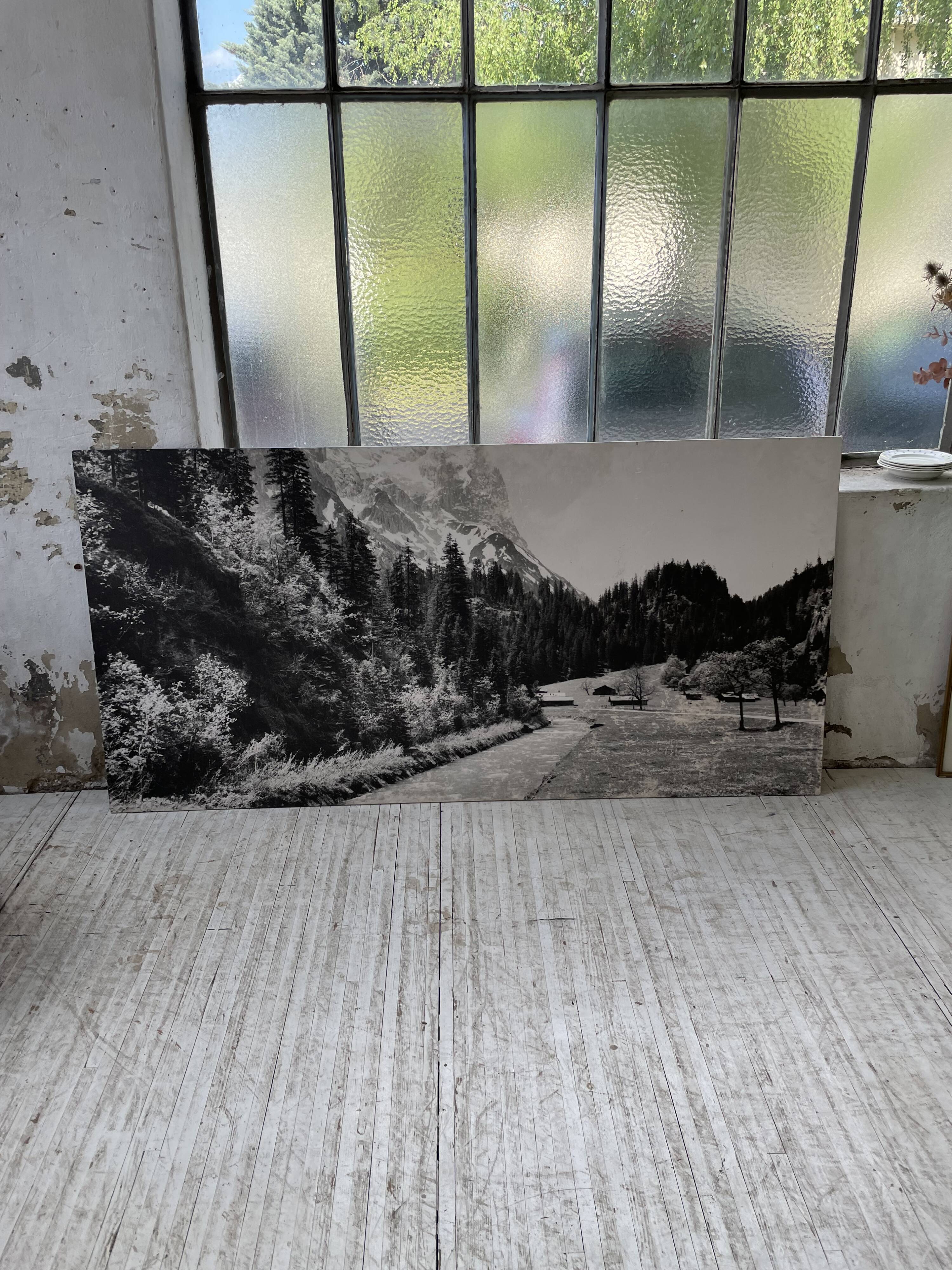 Old XXL black and white mountain photography