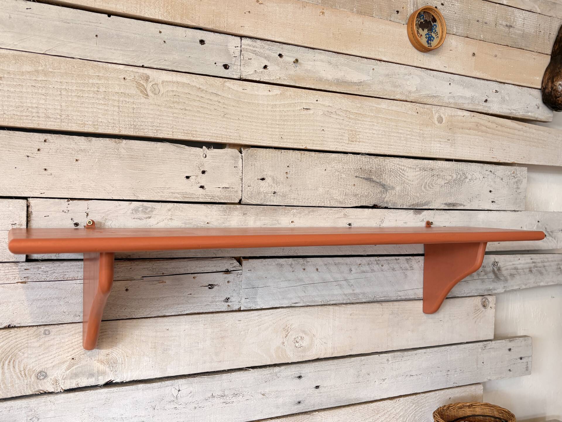 Terracotta shelf