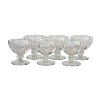 Série de 6 coupes à champagne en cristal de Lalique modèle Alger