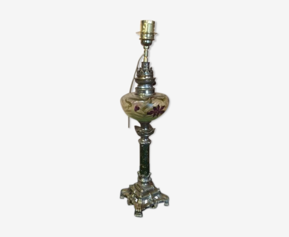 Lampe à pétrole électrifiée