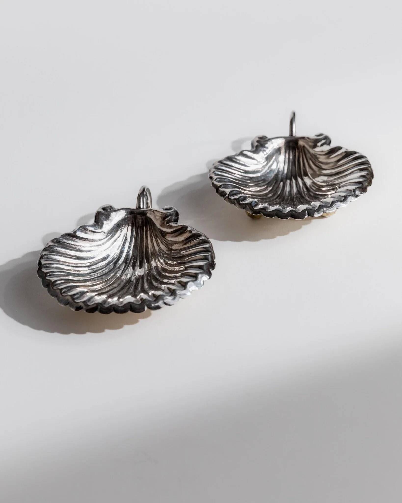 Silver-plated Shell Bowls, Set of 2, Vintage 1960s Italian Design, Silver Metal Condiment Dishes