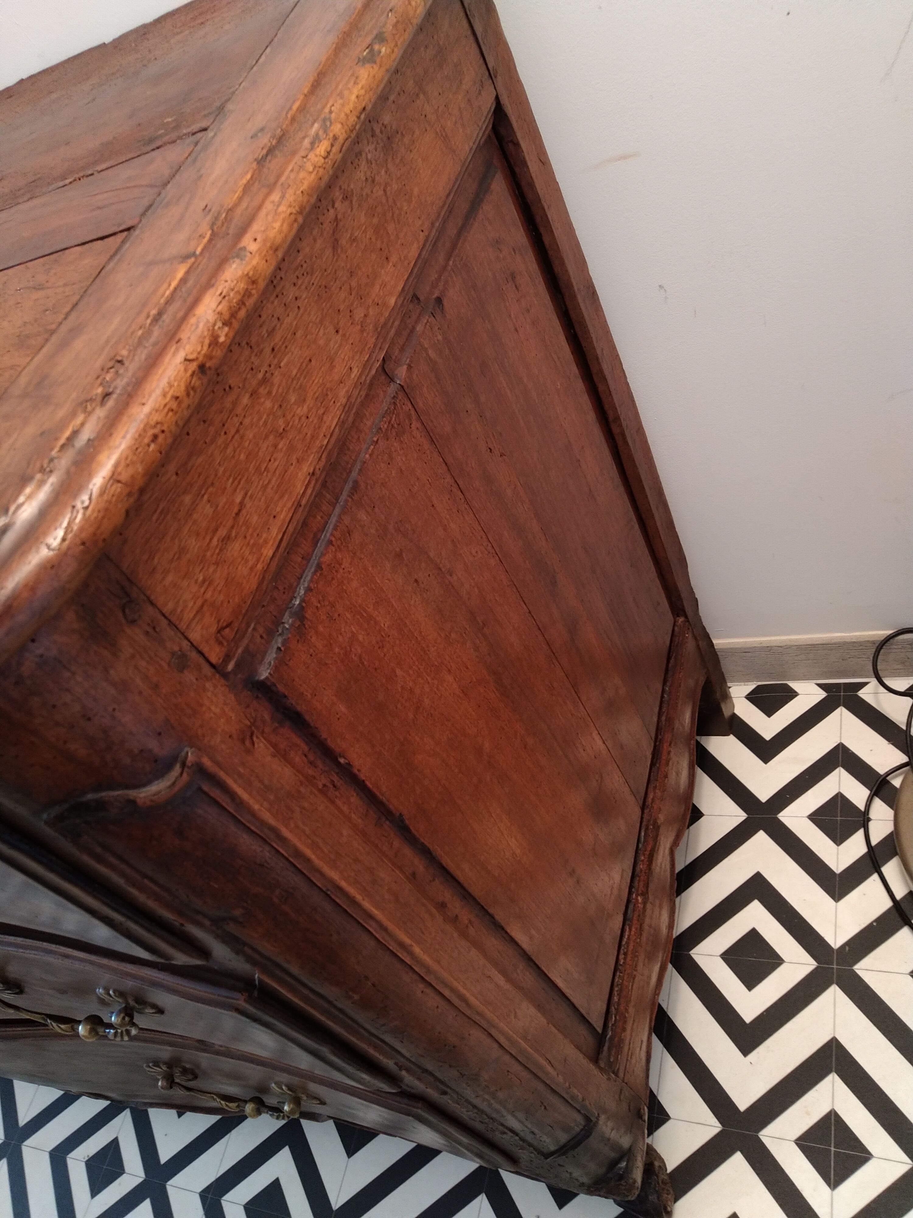 chest of drawers XVIII th