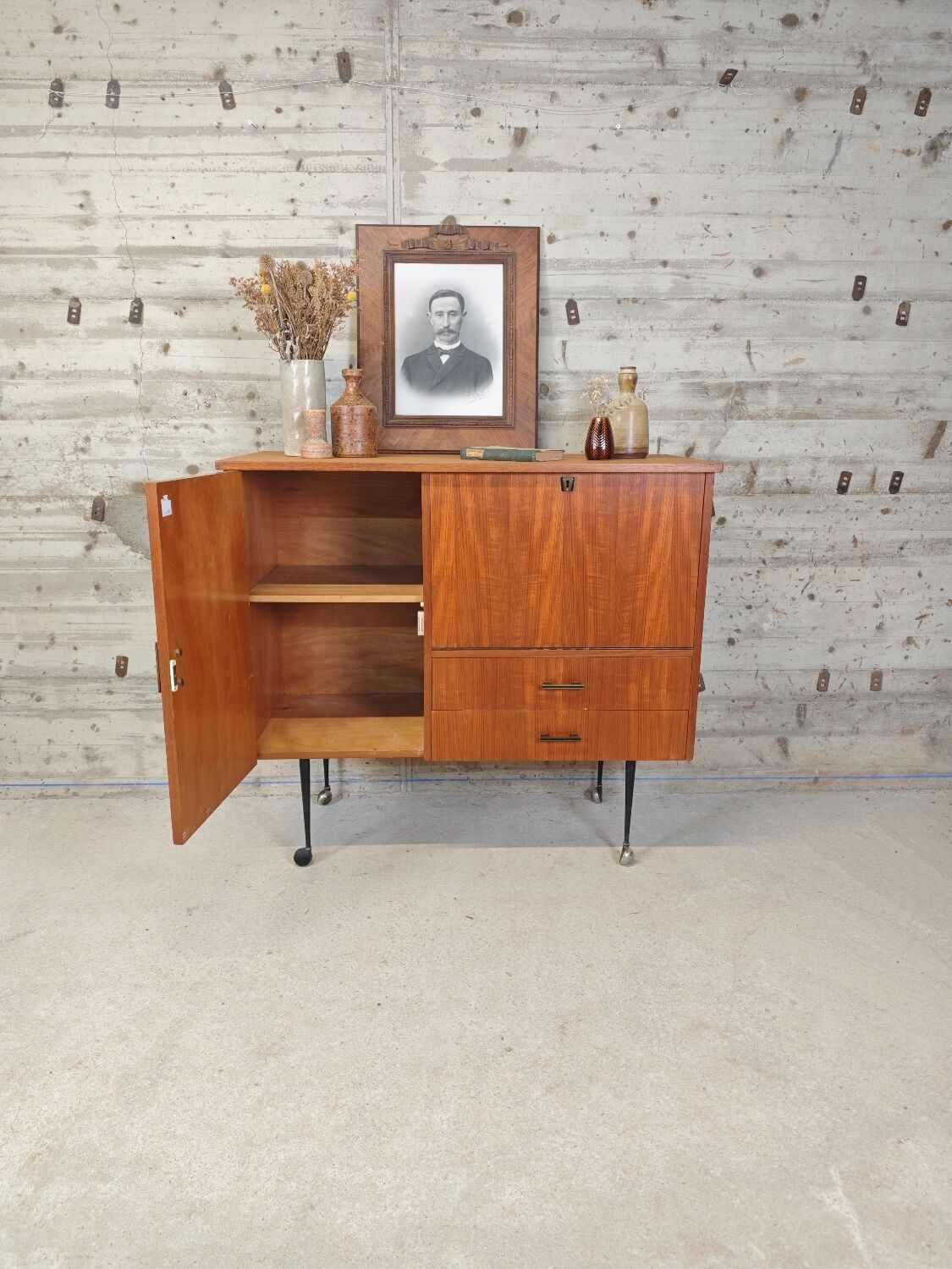 Vintage buffet/bar on wheels