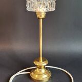 Table lamp in gilded bronze with leaf and cut crystal