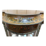 Vitrine galbée de style Louis XVen bois peint et bronze