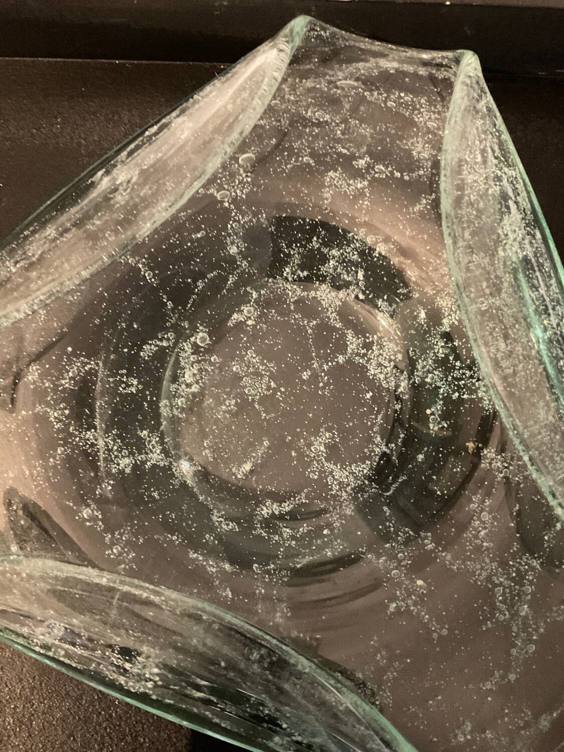 Vintage pocket in bubbled glass paste