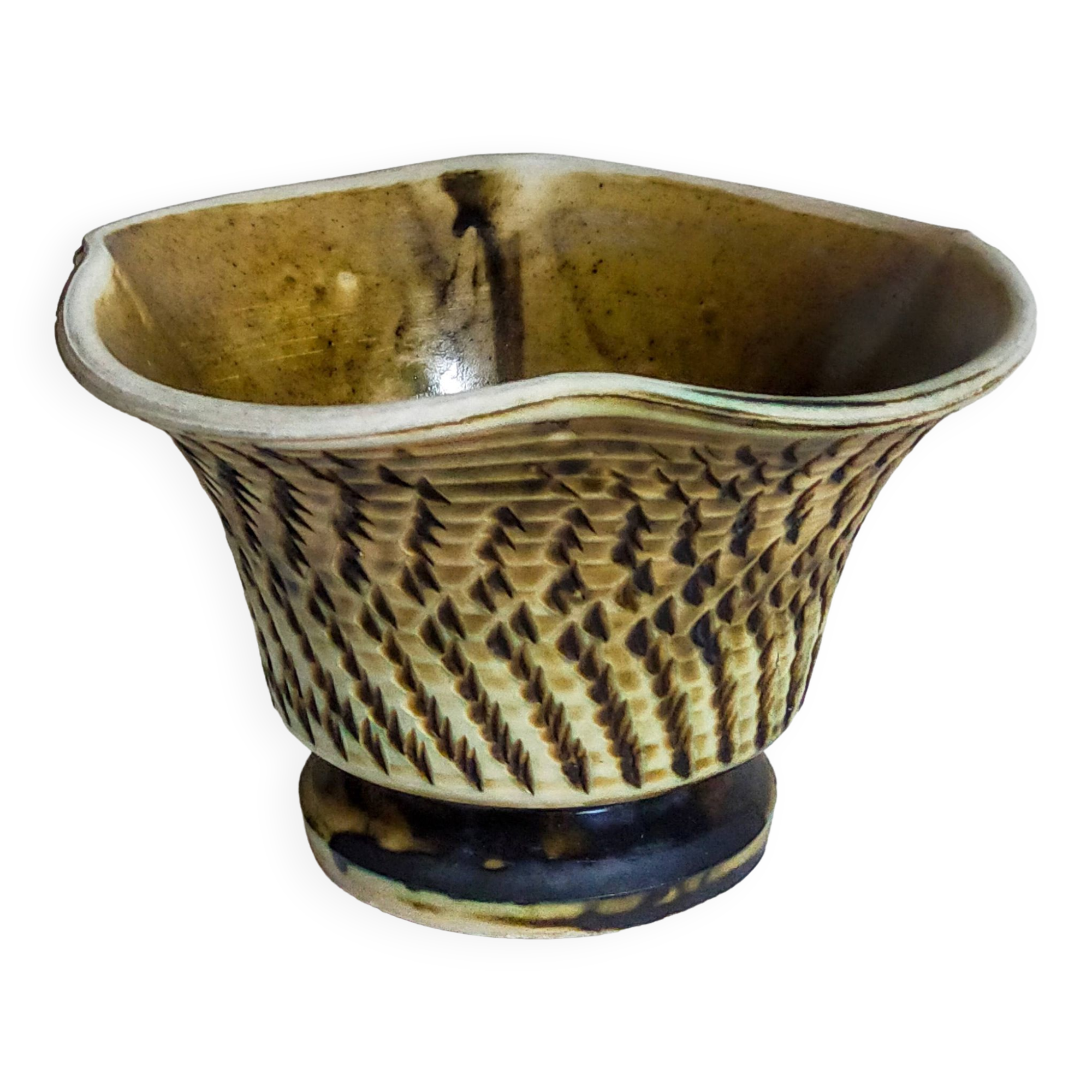 Ceramic planter with vintage scarifications from the 1950s