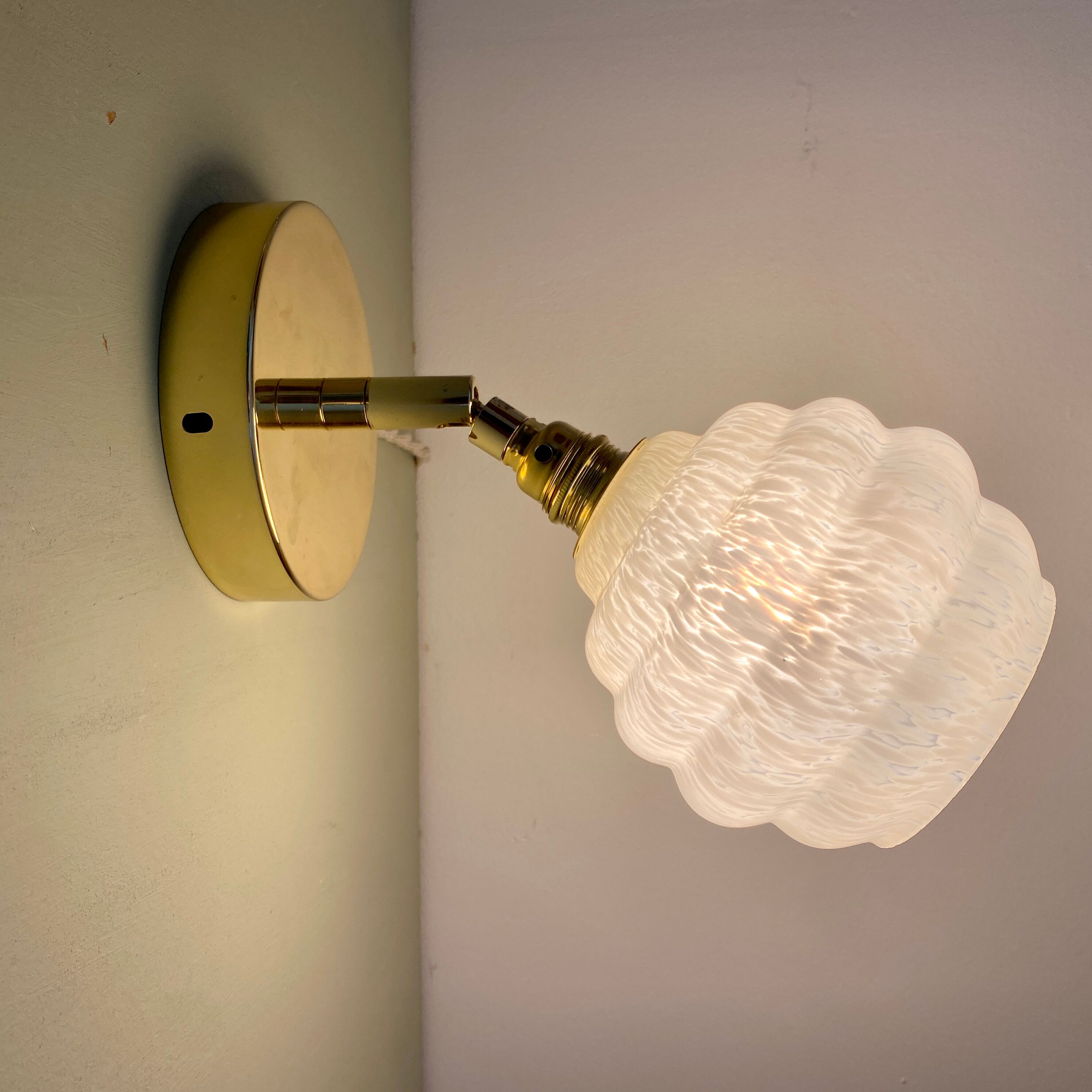 Vintage globe wall lamp in white clichy glass