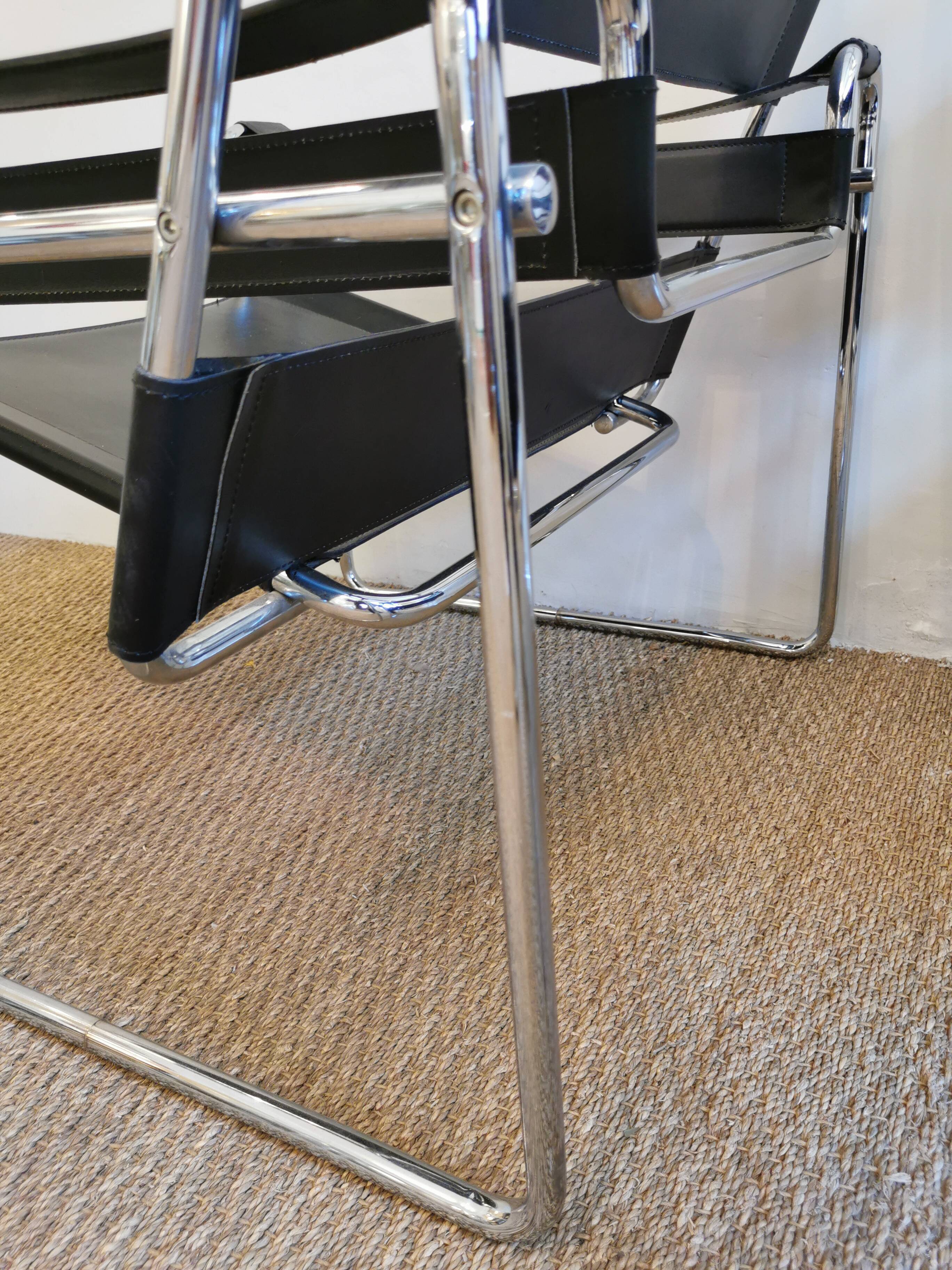 Armchairs design Vassily by Marcel Breuer Italian edition 80s