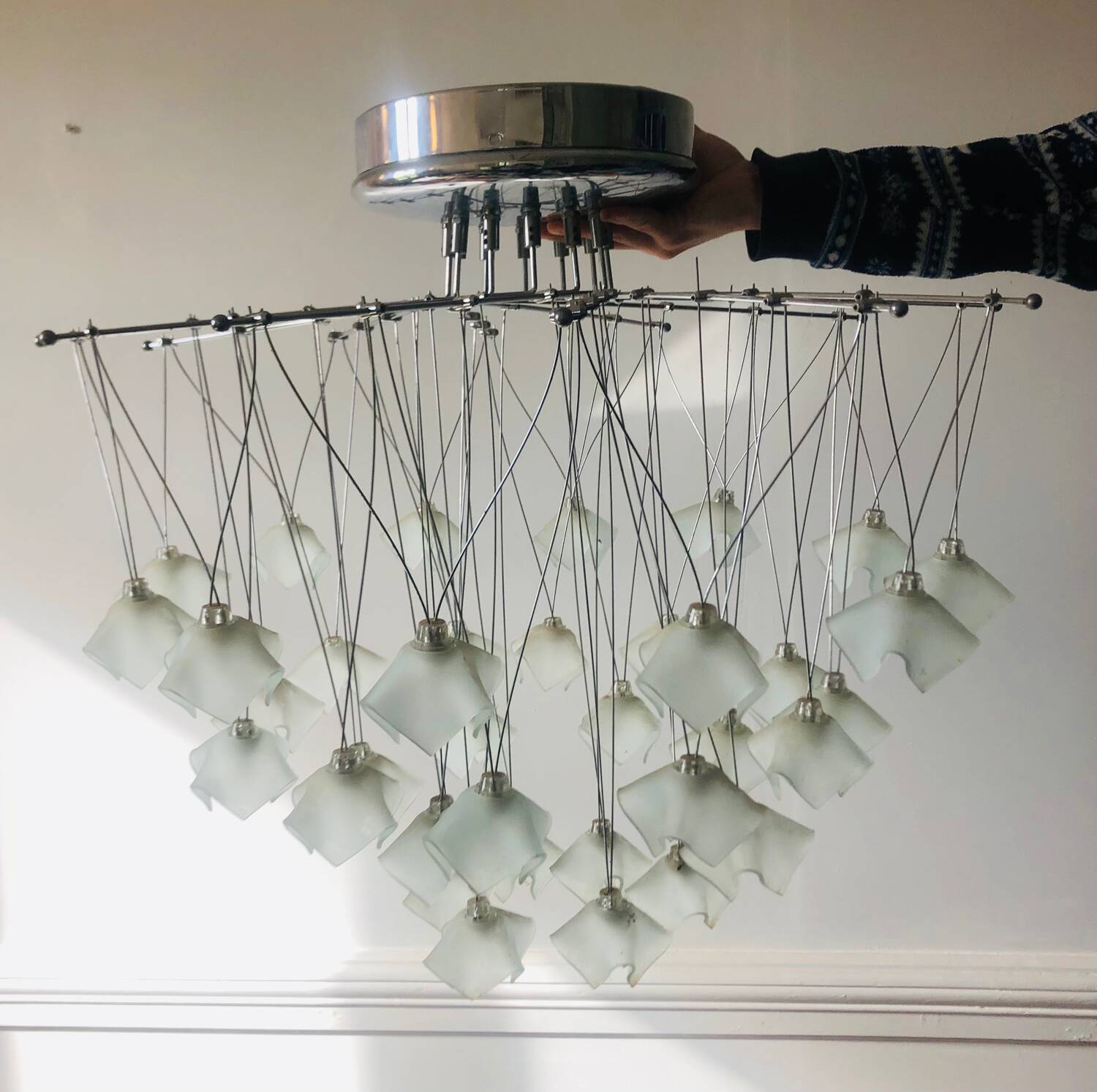 Lustre en cascade Lucciole par MetalSpot en chromé et verre dépoli