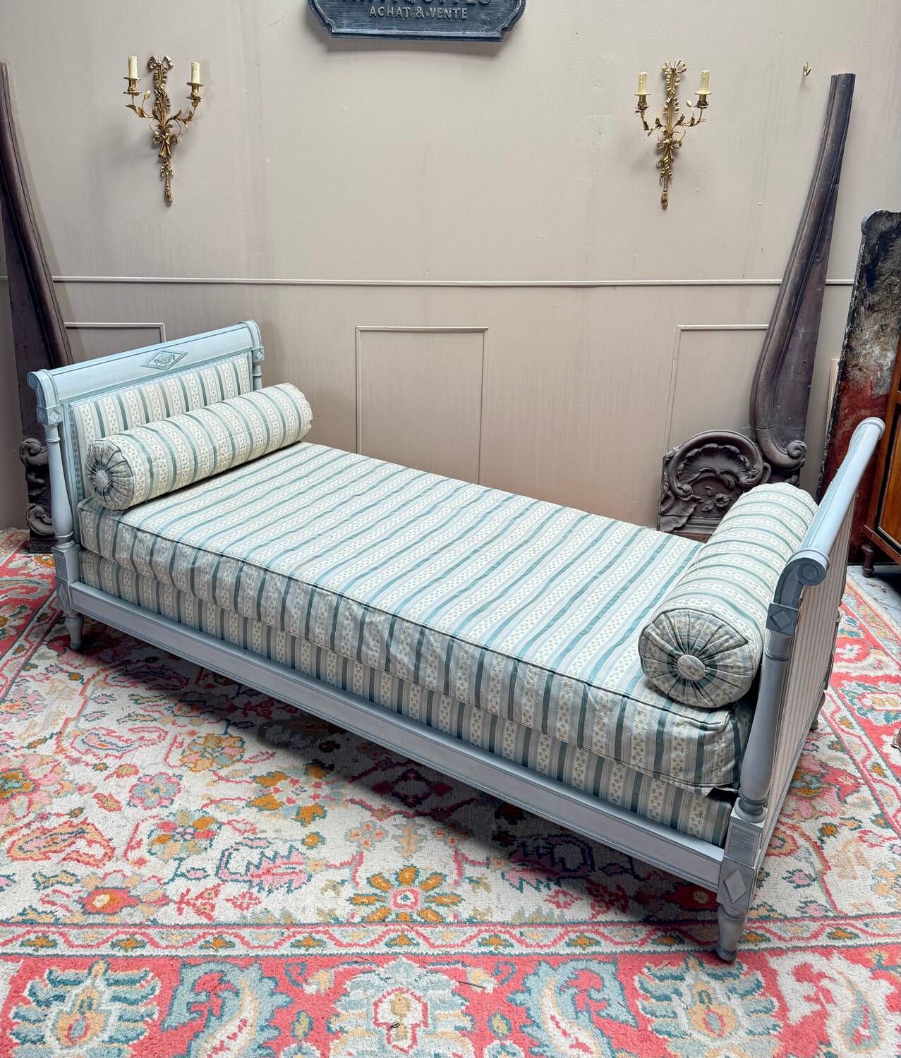 19th century Directoire style lacquered wooden daybed