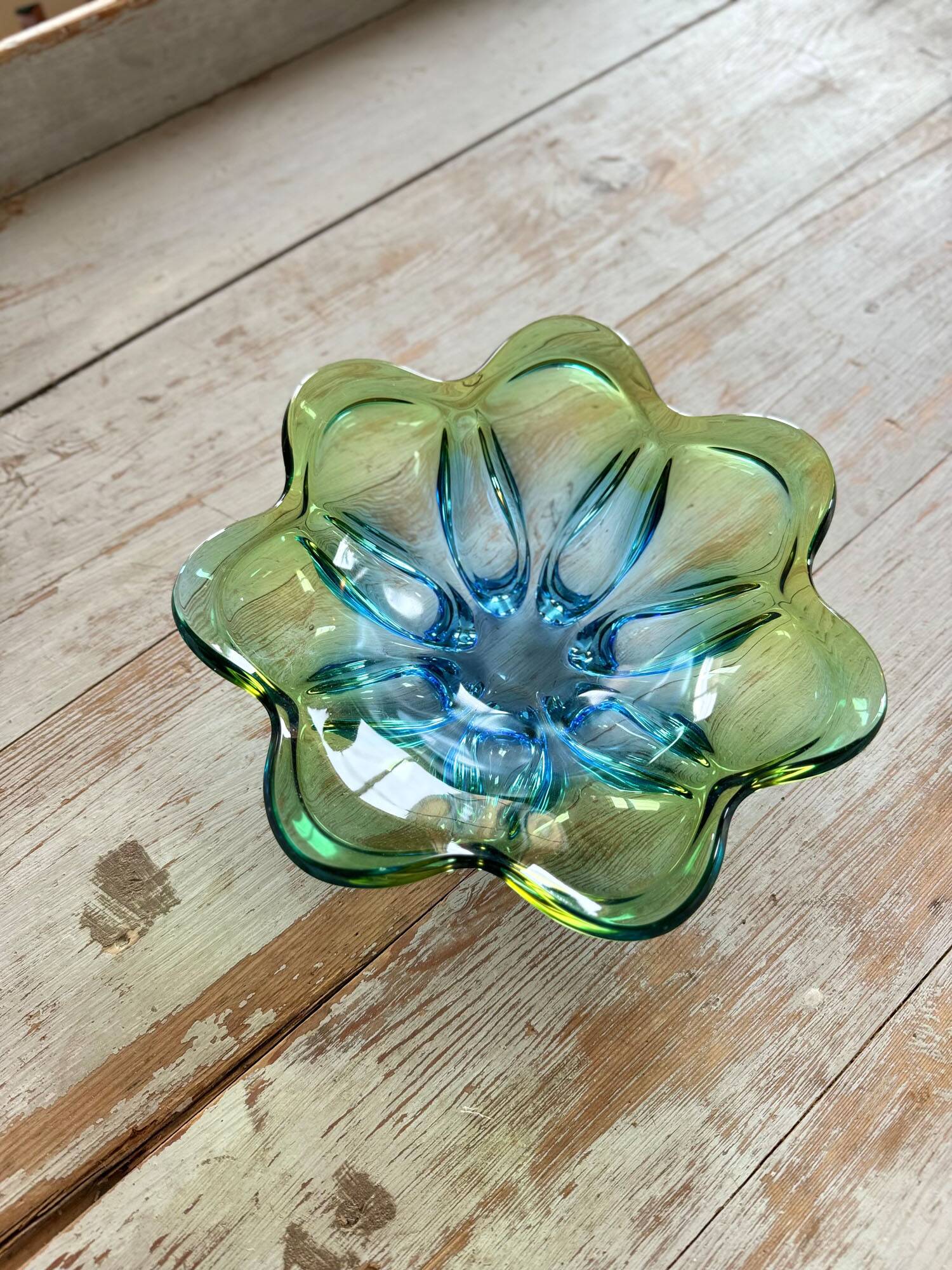 Murano glass sommerso cup