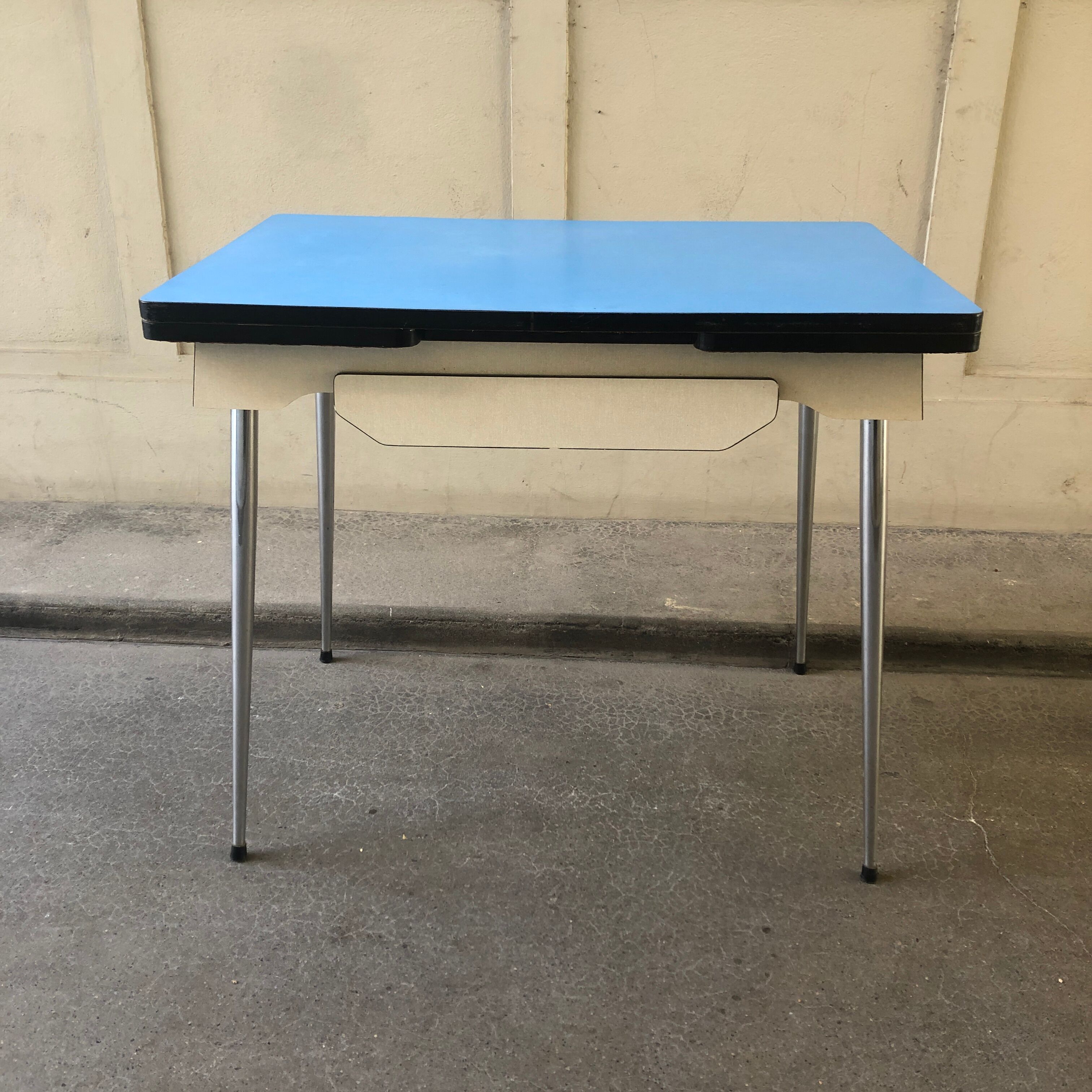 Formica table
