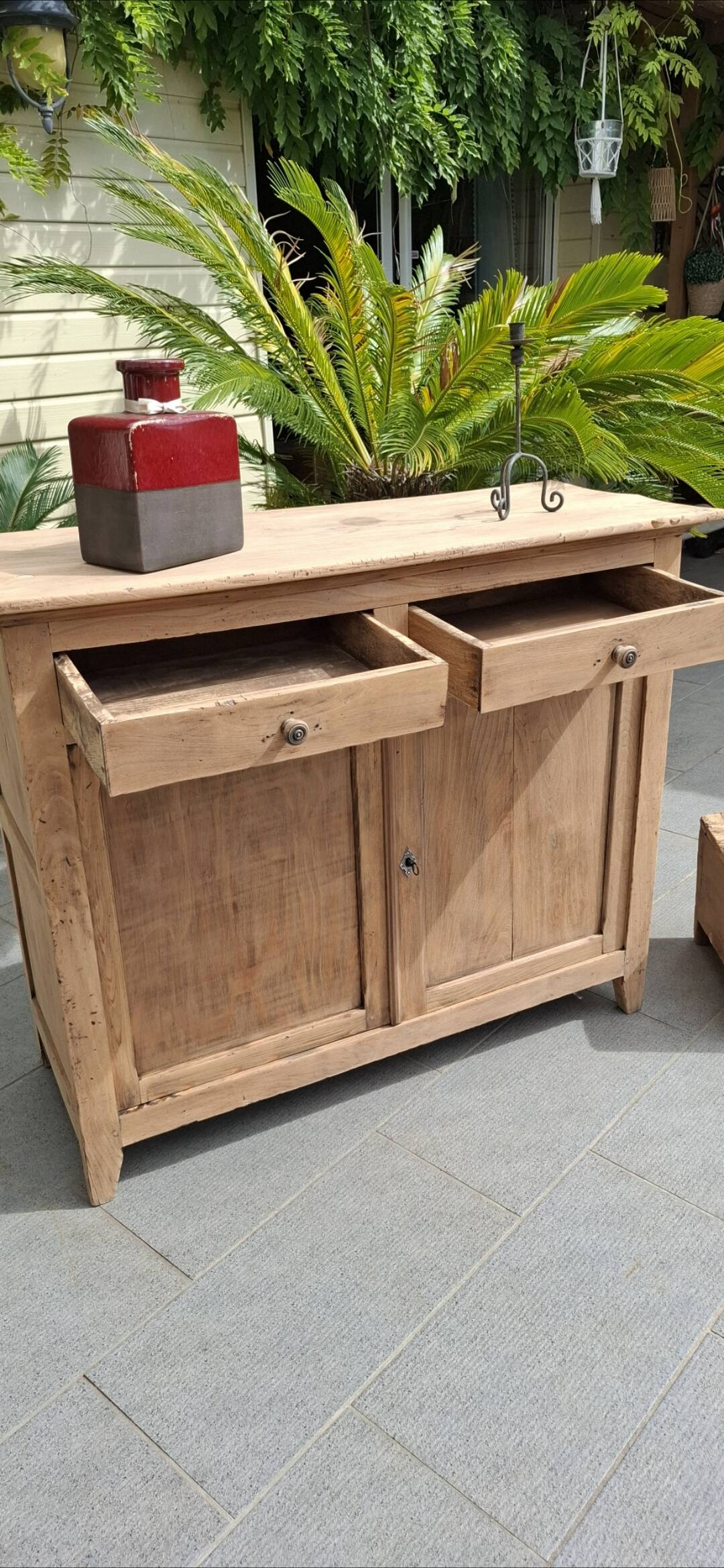 Renovated Parisian buffet