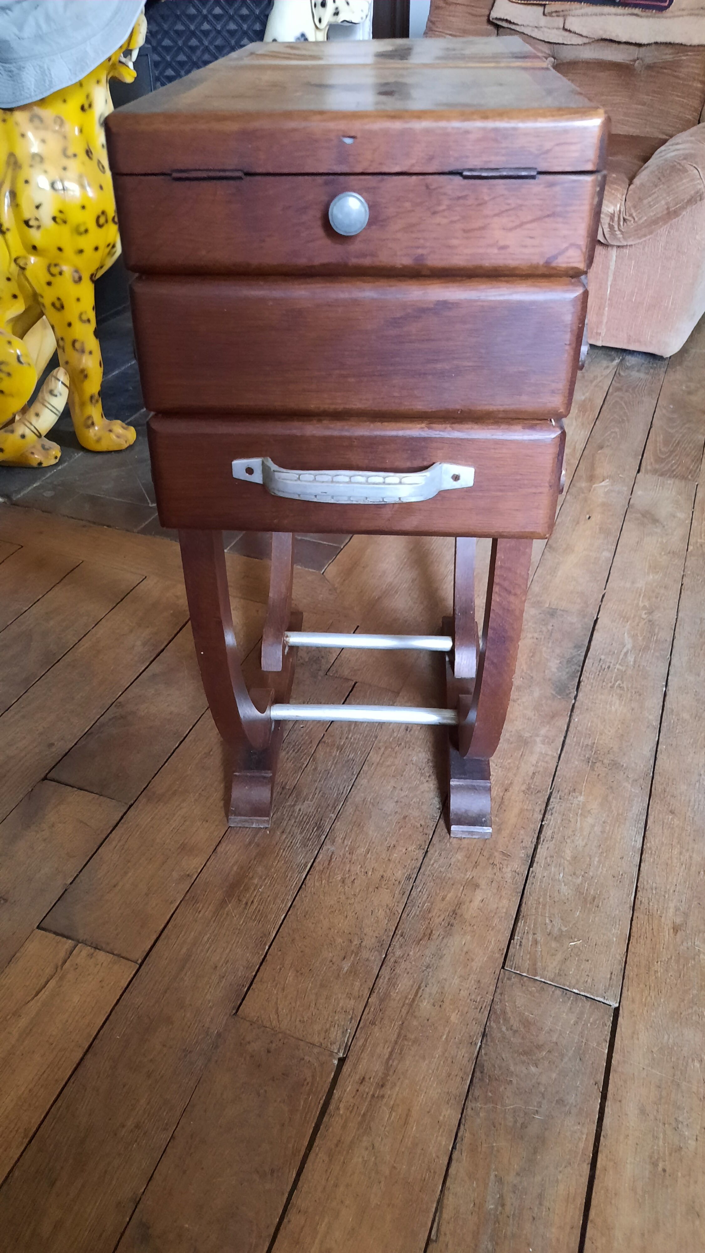 Art Deco style sewing worker