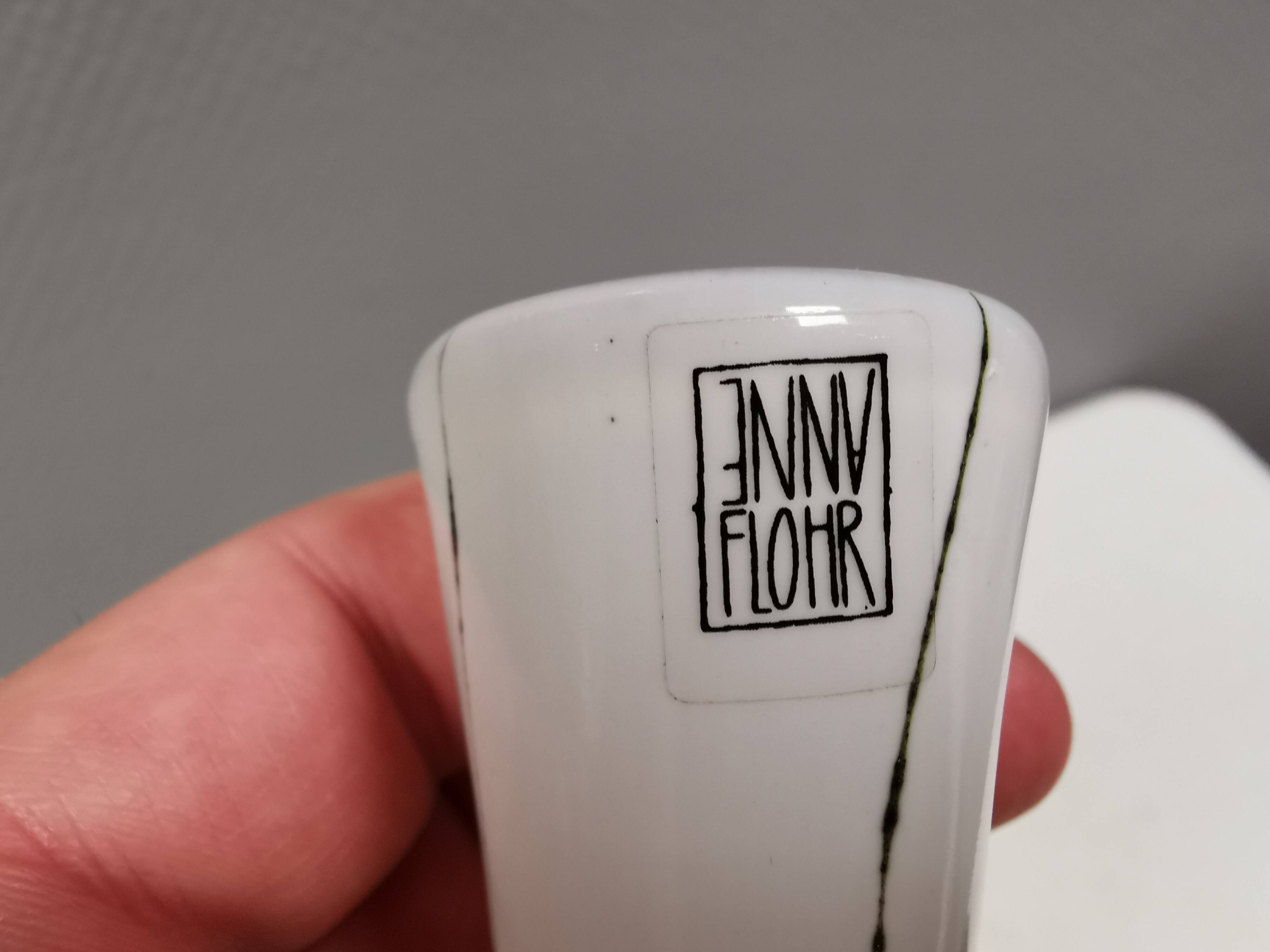 Magnifique vase en trou de serrure de la verrerie Anna Flohr