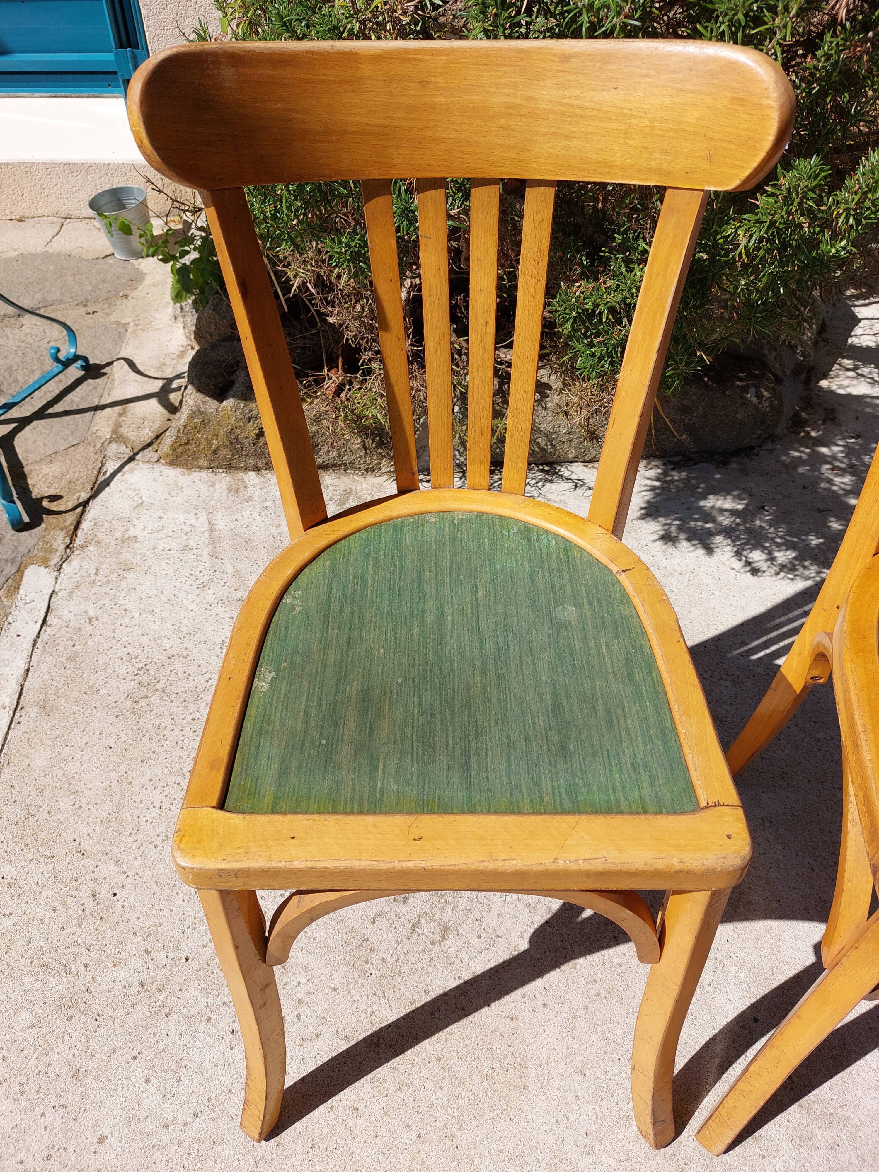 2 chaises bistrot bois et vertes