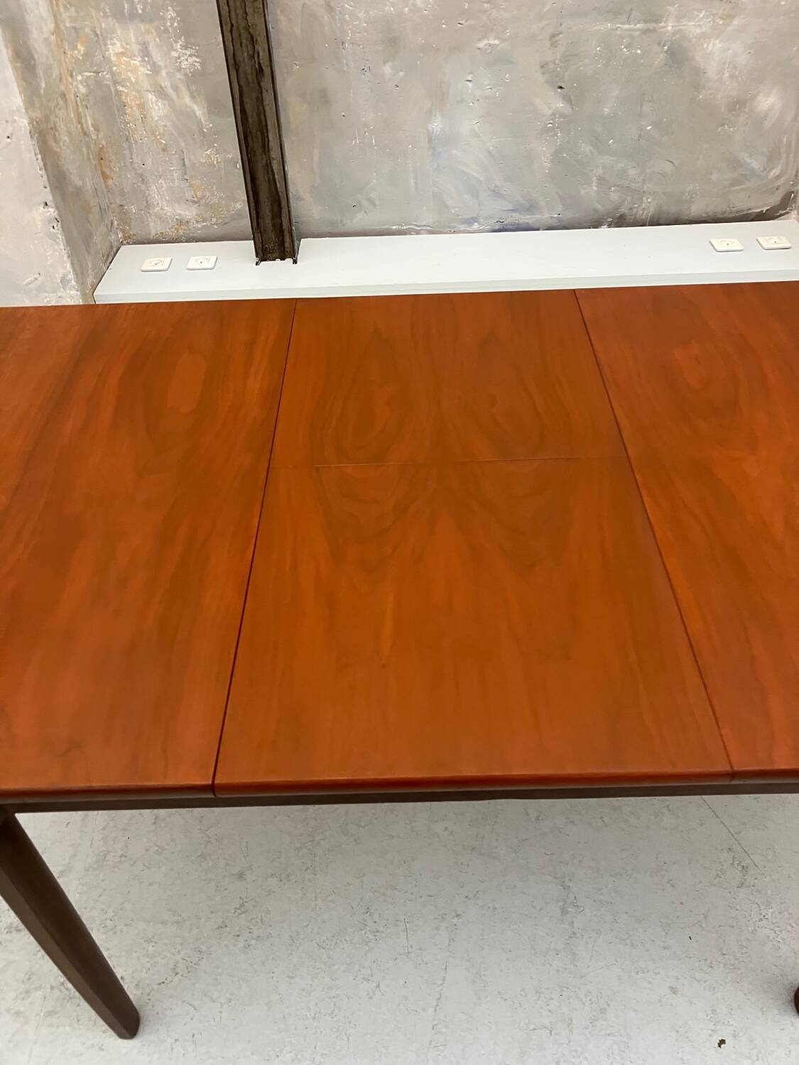 Table scandinave extensible vintage en teck